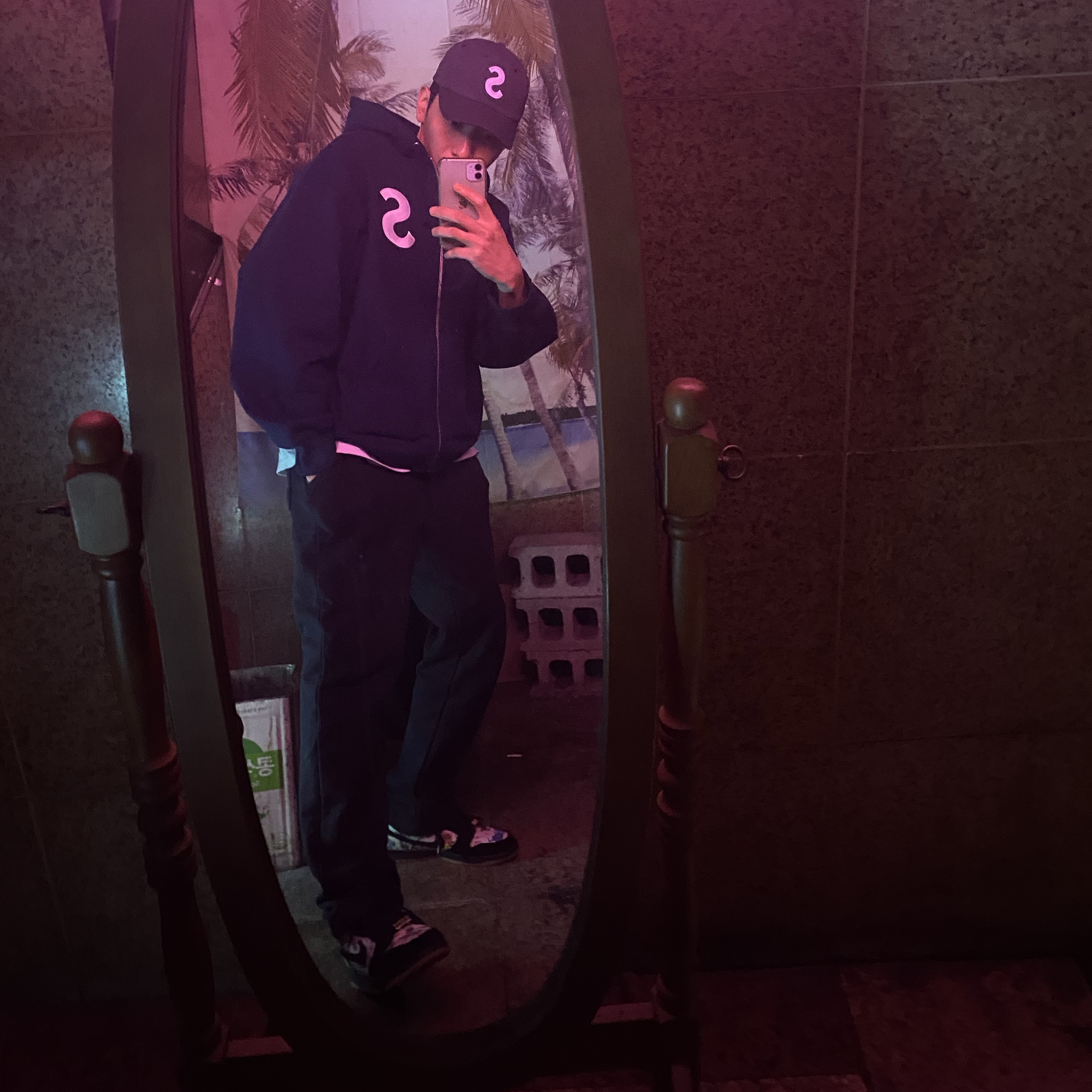 Supreme S Logo Zip Up Hooded Sweatshirt Navy - 23FW, Supreme Pigment Canvas S Logo 6-Panel Black - 23SS 착용 스타일