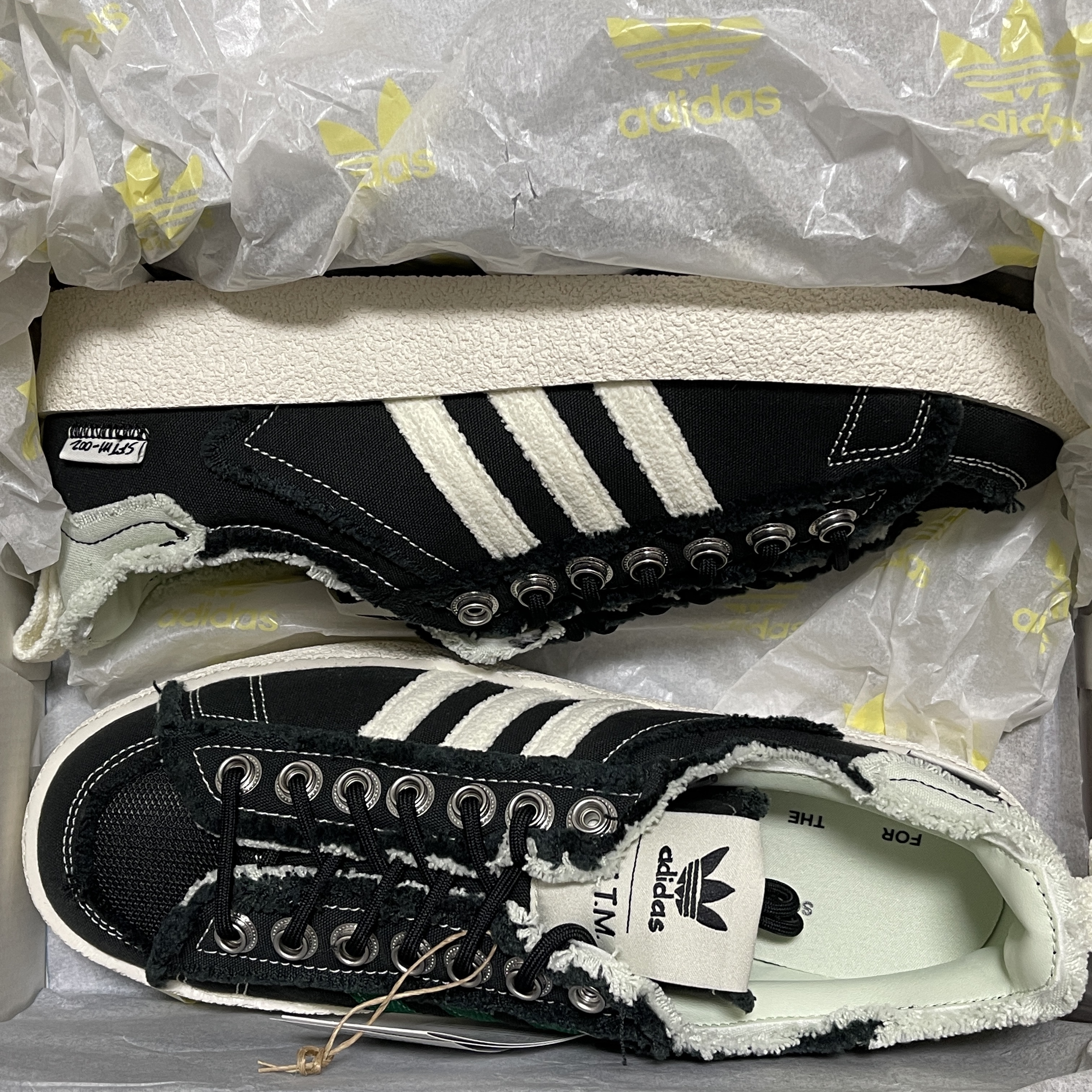 Adidas x Song for the Mute Campus 80s Core Black Cream White 착용 스타일