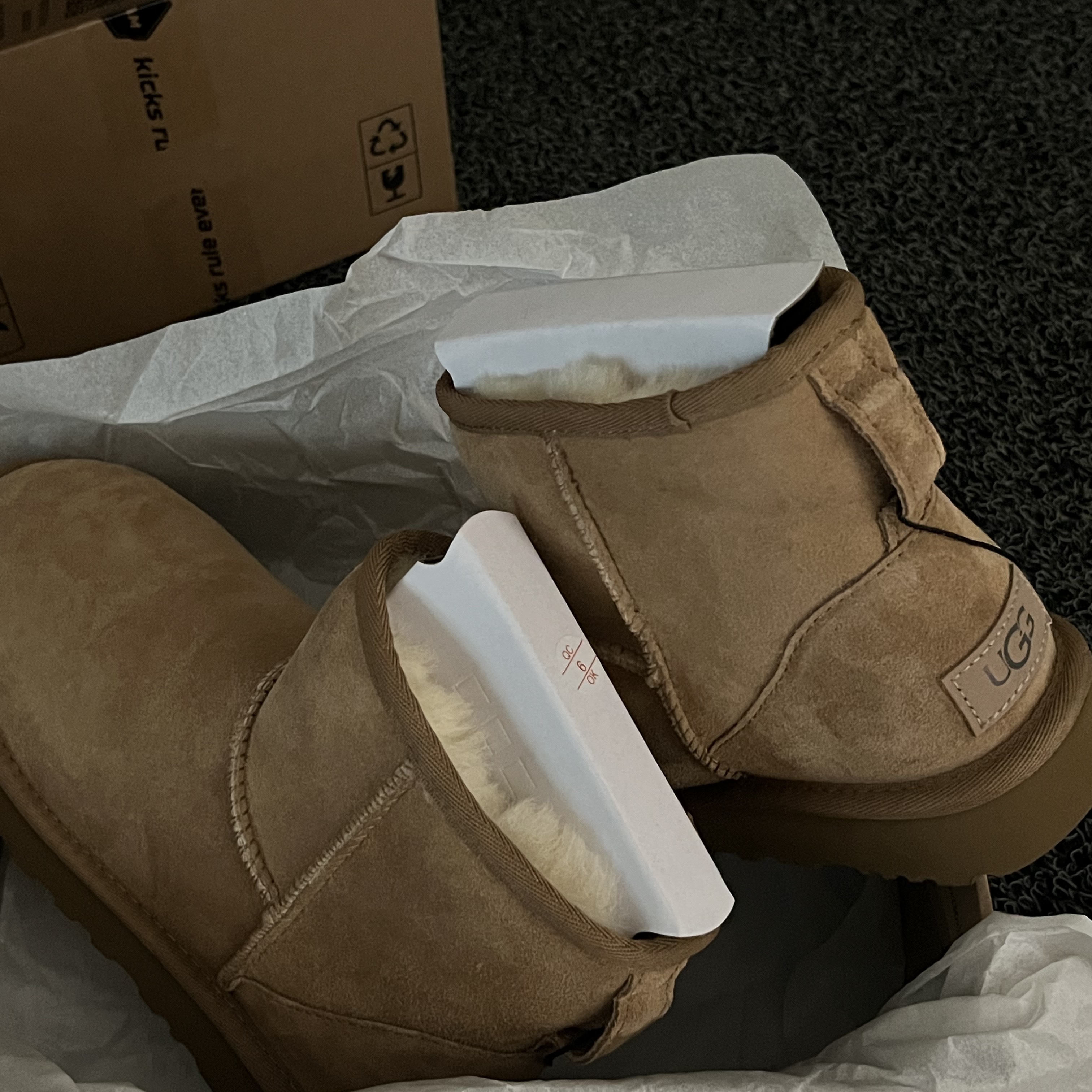 (W) UGG Classic Mini II Boots Chestnut 착용 스타일
