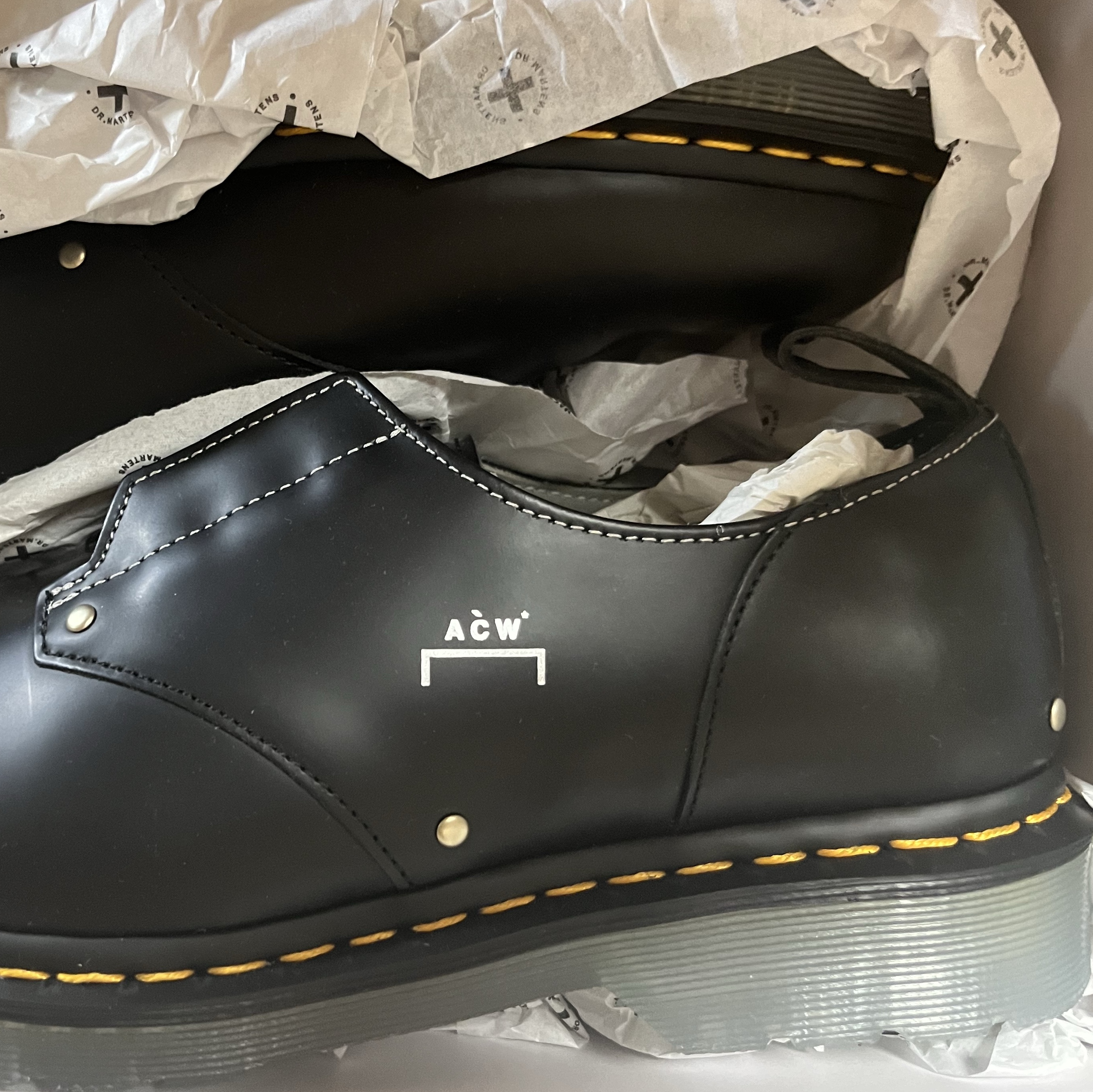Dr. Martens x A-Cold-Wall 1461 Iced Black Smooth 착용 스타일