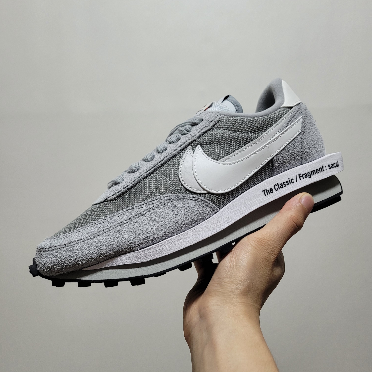 Nike x Sacai x Fragment LDWaffle Light Smoke Grey 착용 스타일