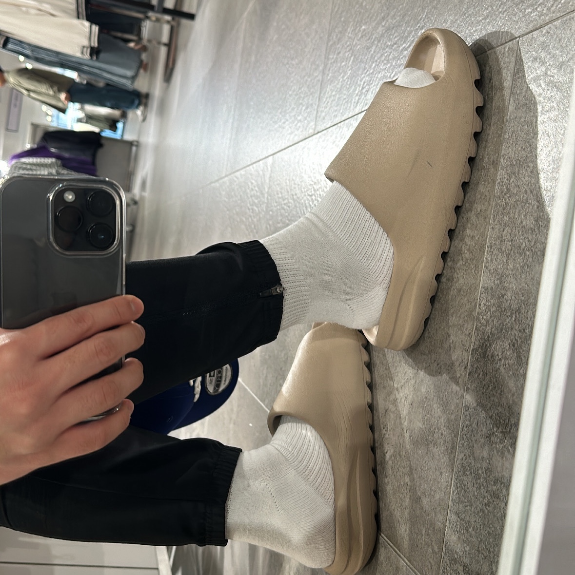 Adidas Yeezy Slide Pure - Re-Release Ver. 착용 스타일