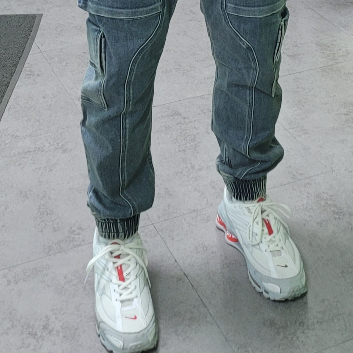 Nike x Supreme Shox Ride 2 SP White 착용 스타일