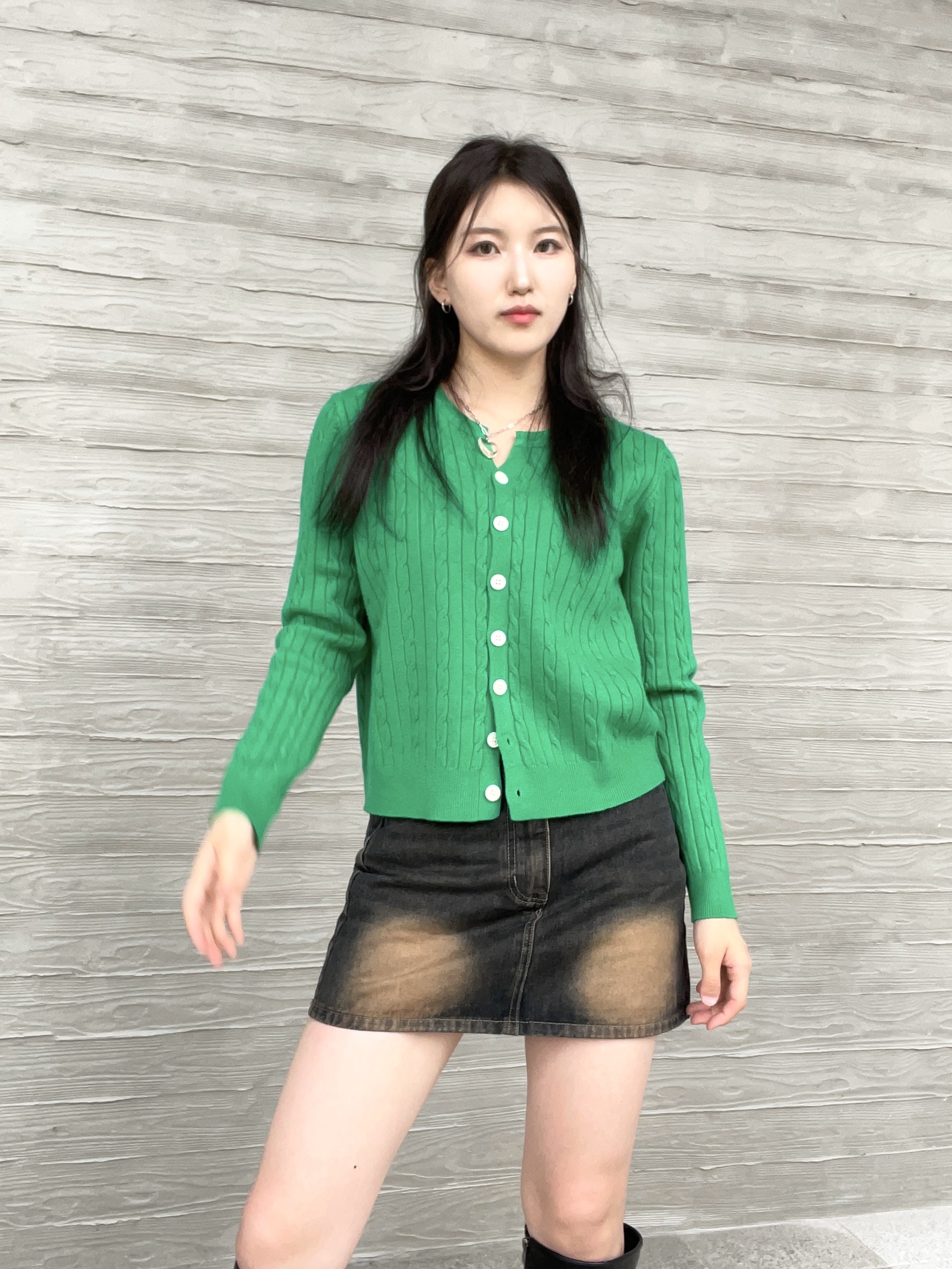 (W) Bohemian Seoul Folded Belt Long Boots Black 착용 스타일 - 2