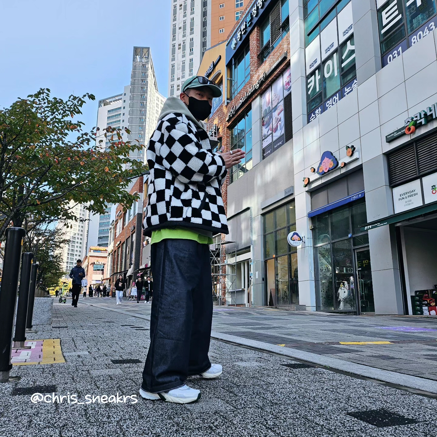 Supreme Pigment Print S Logo 6-Panel Light Sage - 22FW, Balenciaga Explorer Beltpack Black 착용 스타일 - 2