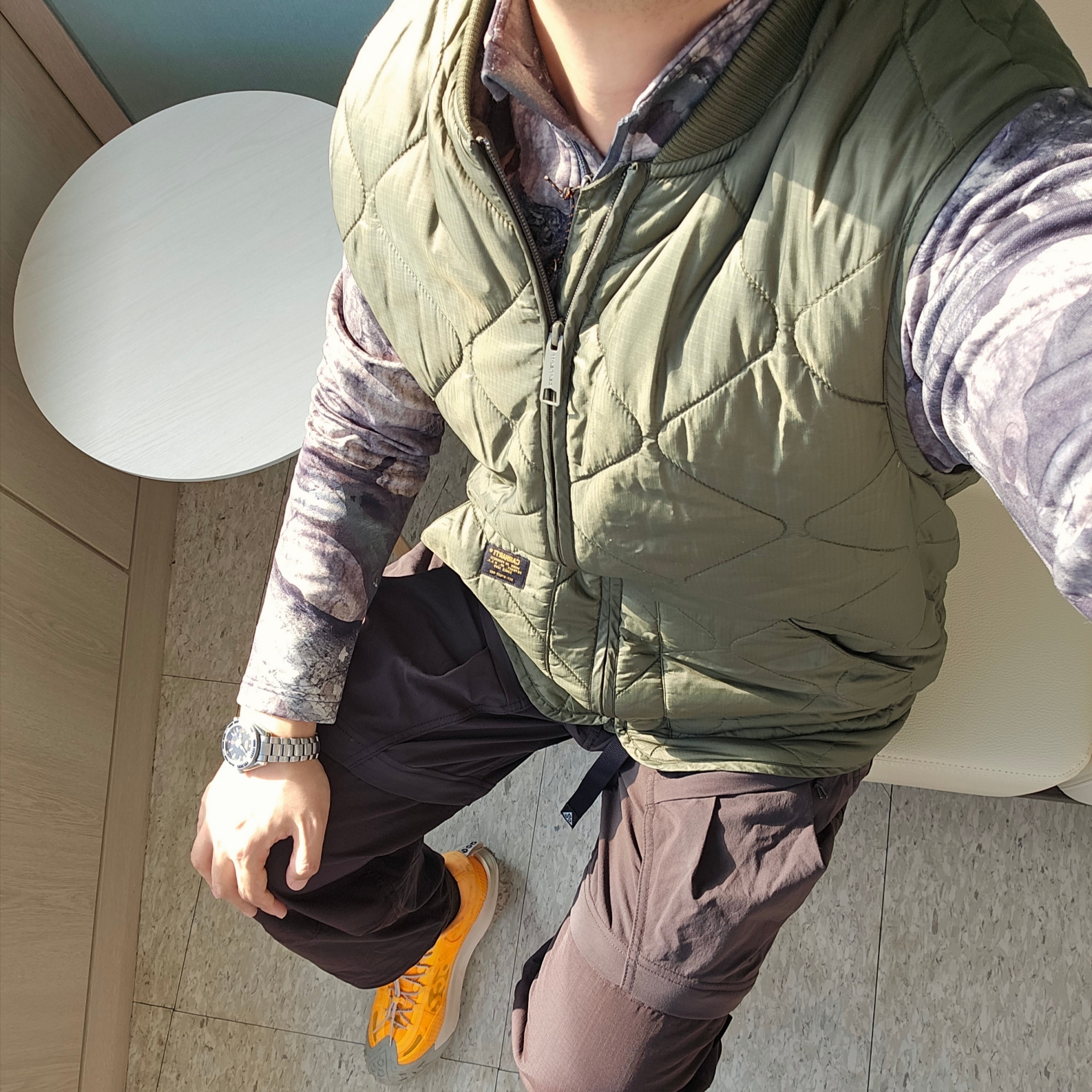 Nike ACG Mountain Fly 2 Low Laser Orange, Nike ACG Smith Summit Cargo Pants Velvet Brown - Asia 착용 스타일 - 4