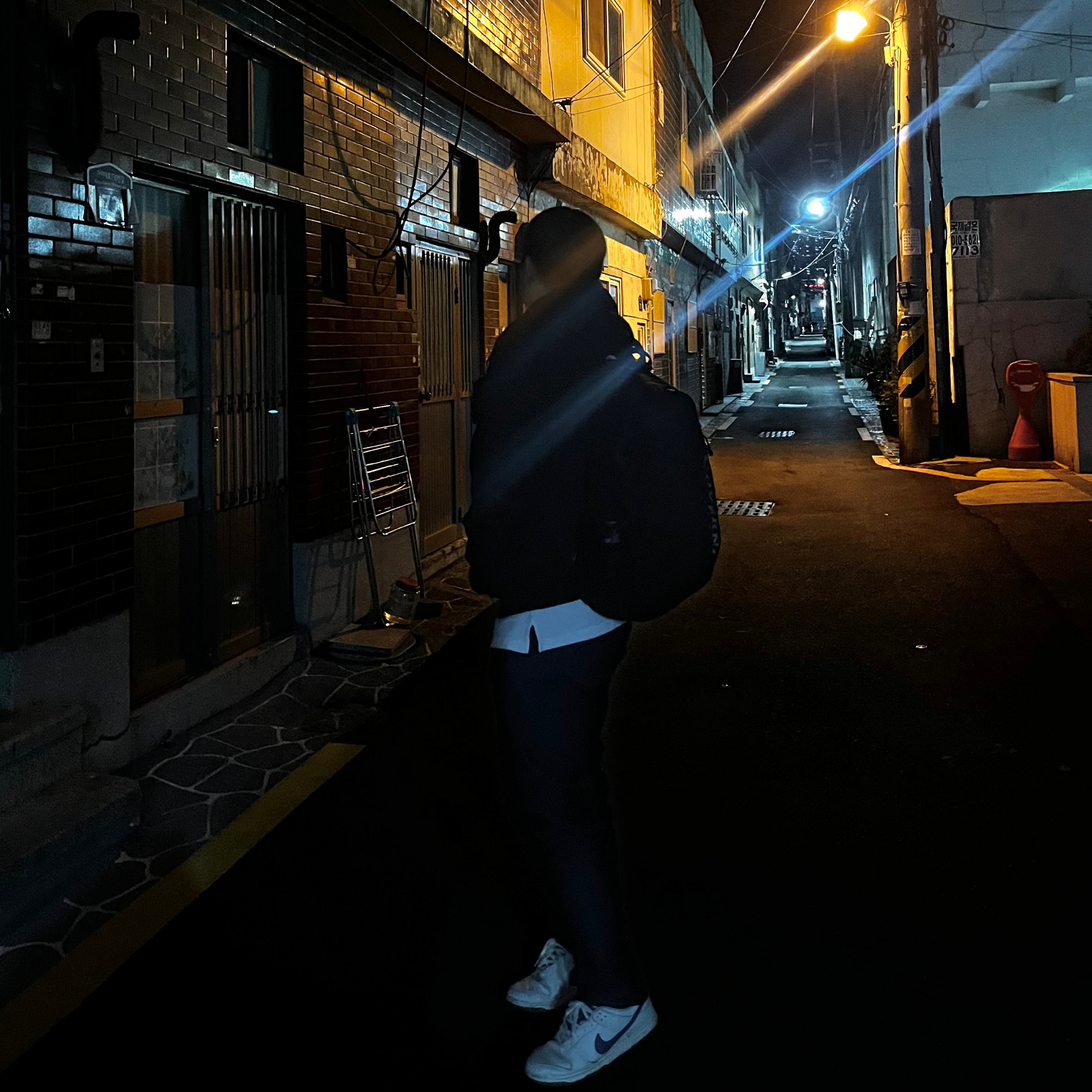 Nike Dunk Low SE Sail Dark Marina Blue, Nike x Drake Nocta NRG Essential Fleece Hoodie Black - Asia 착용 스타일