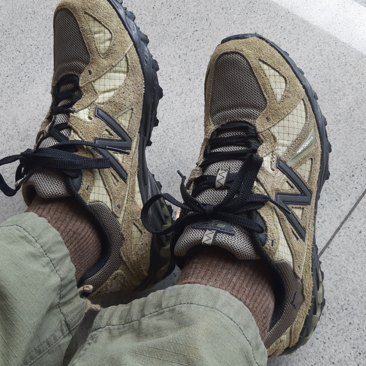 New Balance x Cayl ML610TCL Covert Green 착용 스타일