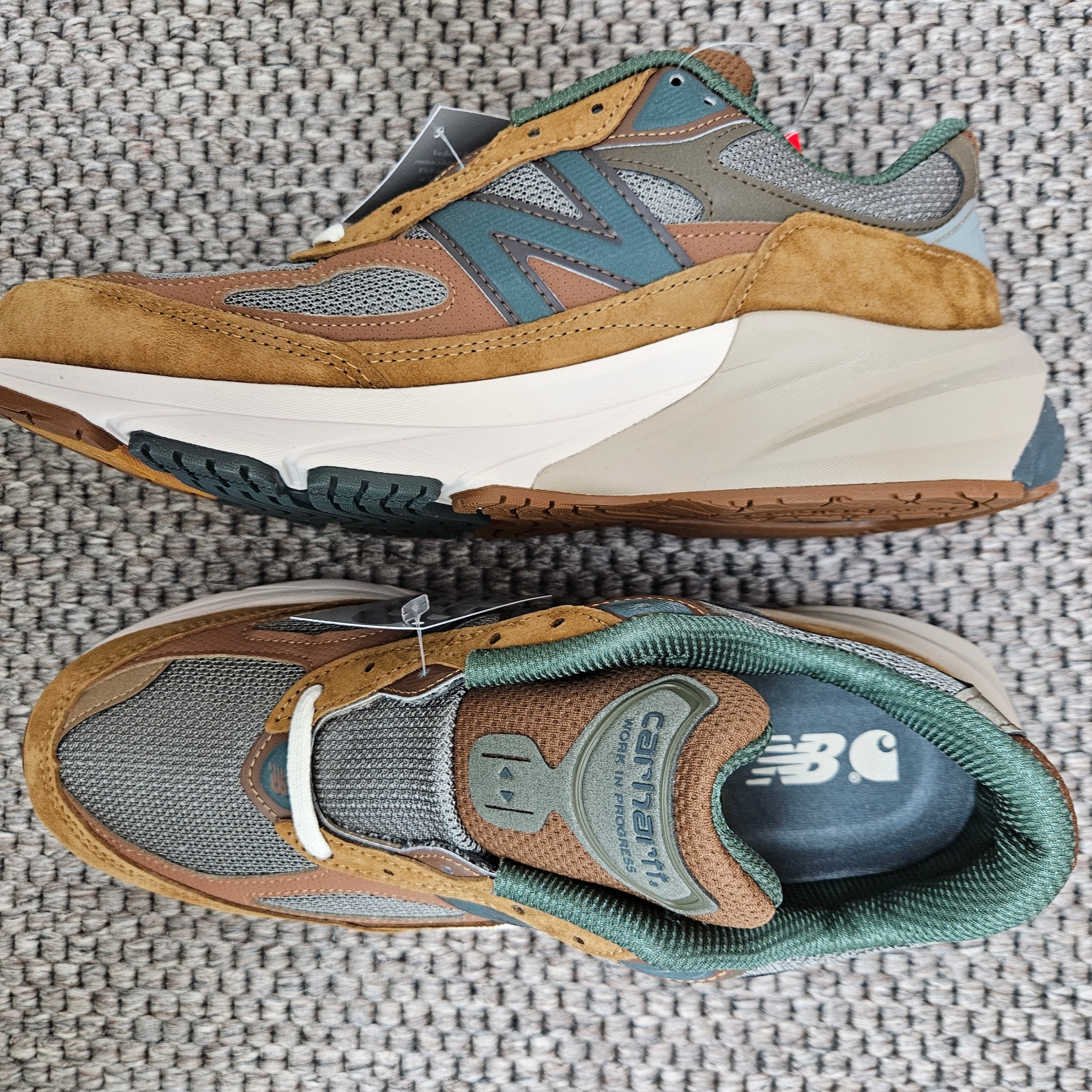 New Balance x Carhartt WIP 990v6 Made in USA Hamilton Brown Military Green 착용 스타일 - 4