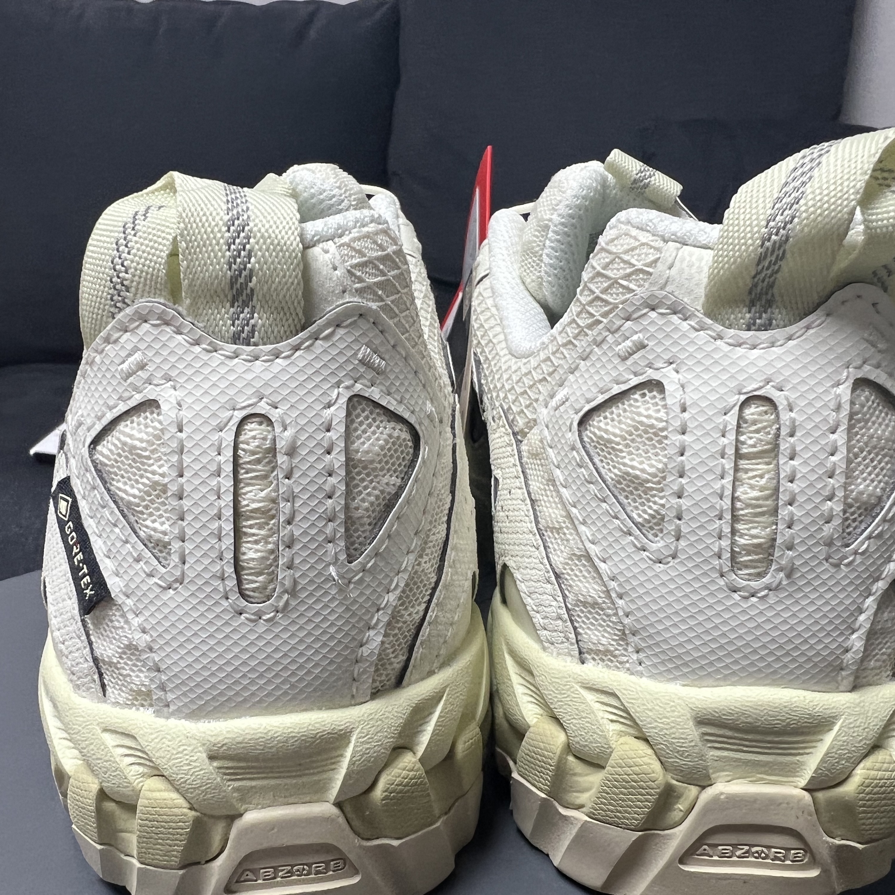 New Balance ML610T White - D Standard 착용 스타일 - 3
