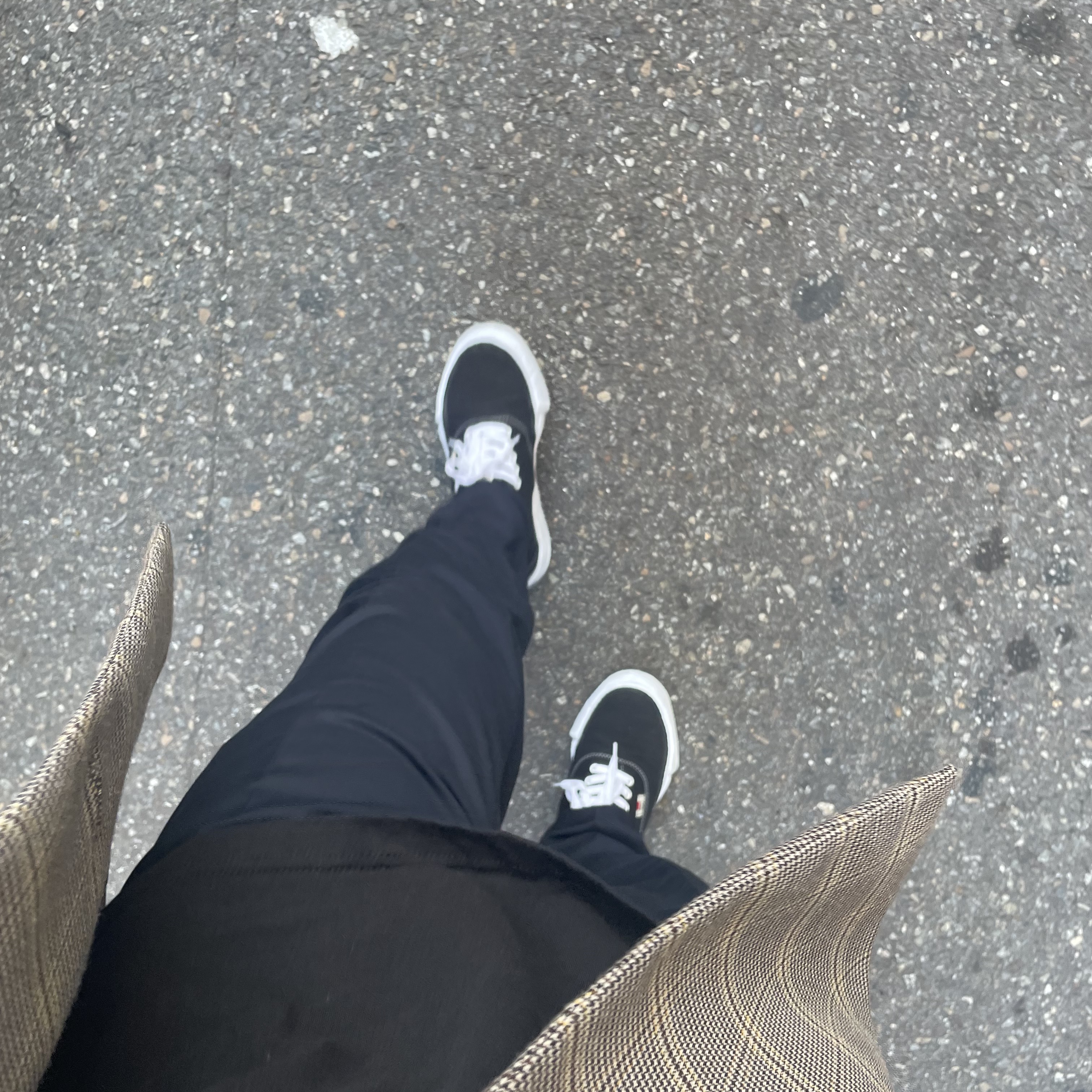 Maison Mihara Yasuhiro Baker OG Sole Canvas Low Cut Sneakers Black 착용 스타일 - 2