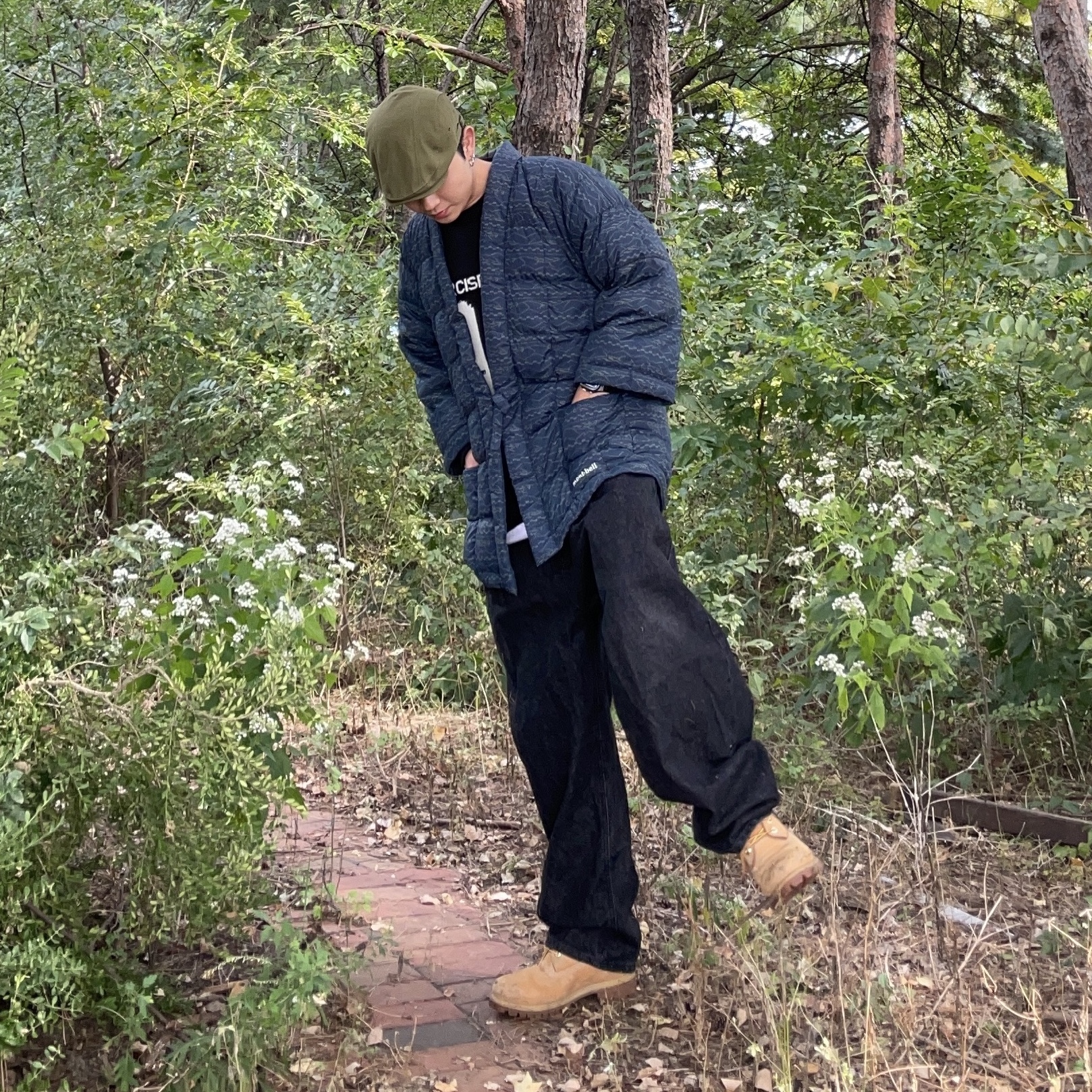 Apple Watch SE 44mm GPS Midnight Aluminum Case with Sport Band Midnight (Korean Ver.), Timberland Premium 6 inch Waterproof Boot Wheat Nubuck - Wide 착용 스타일 - 2