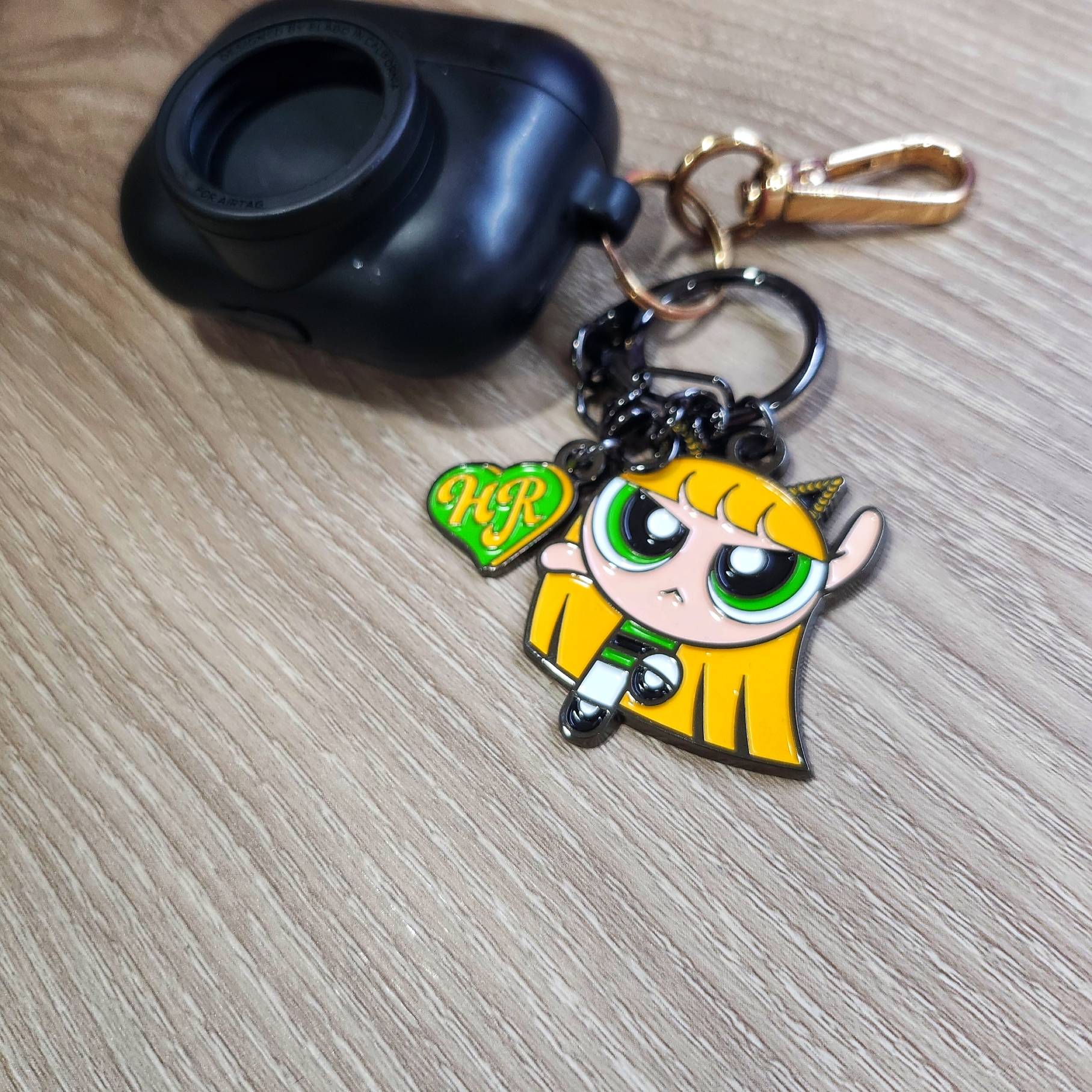 NewJeans x The Powerpuff Girls Metal Keyring Haerin 착용 스타일