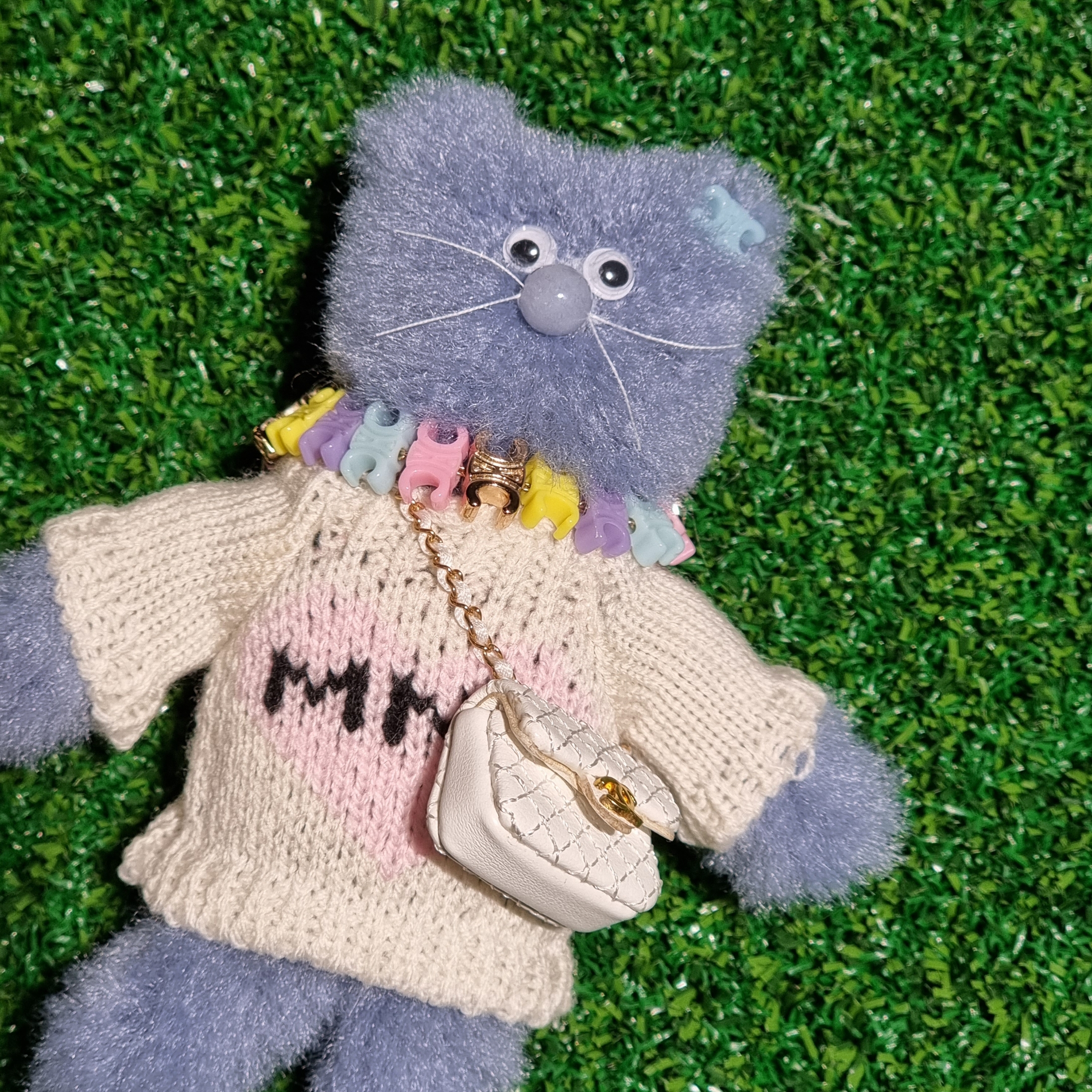 Monamhee Love Flexy Keyring Blue 착용 스타일 - 1