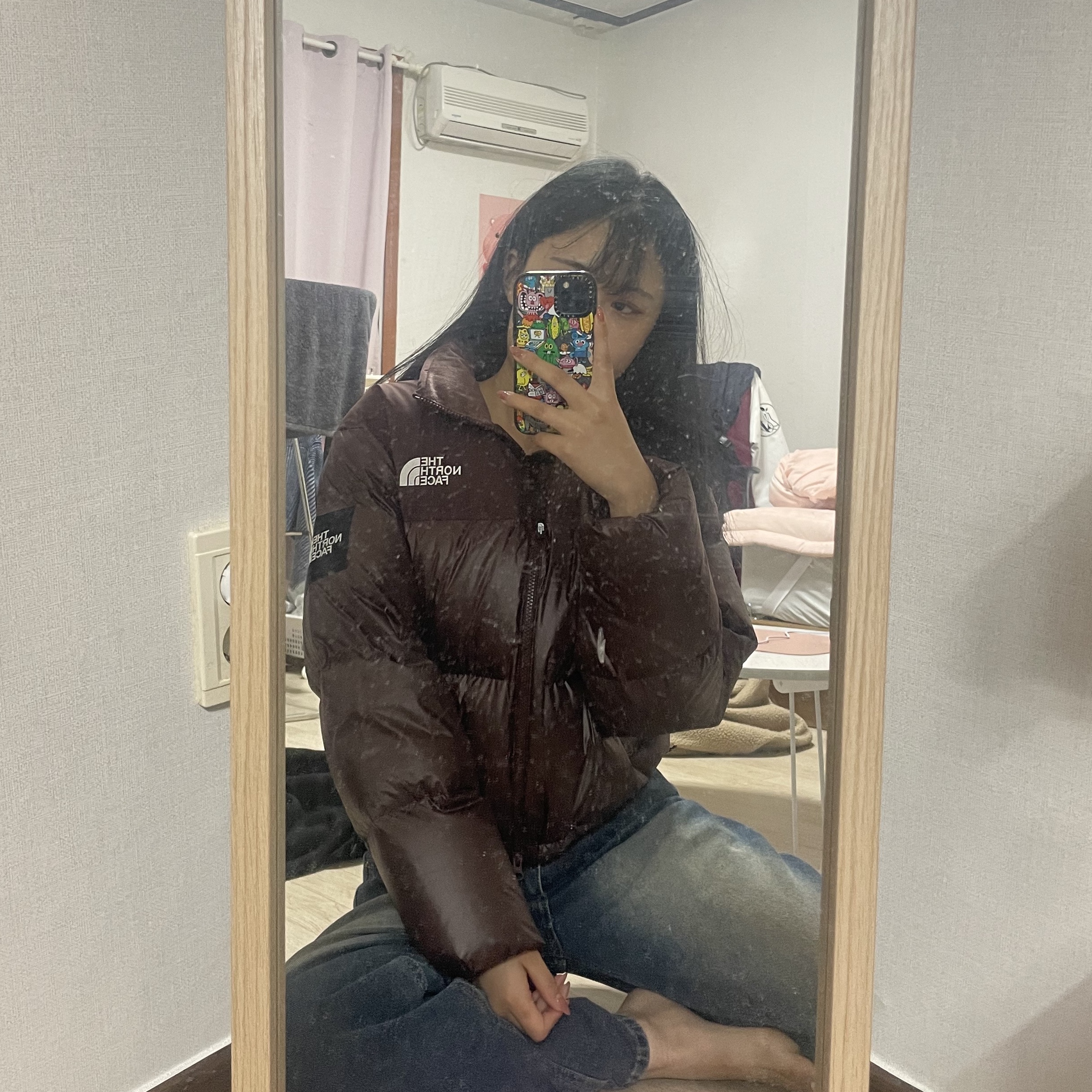 (W) The North Face White Label Novelty Nuptse Down Jacket Cocoa Brown 착용 스타일 - 2