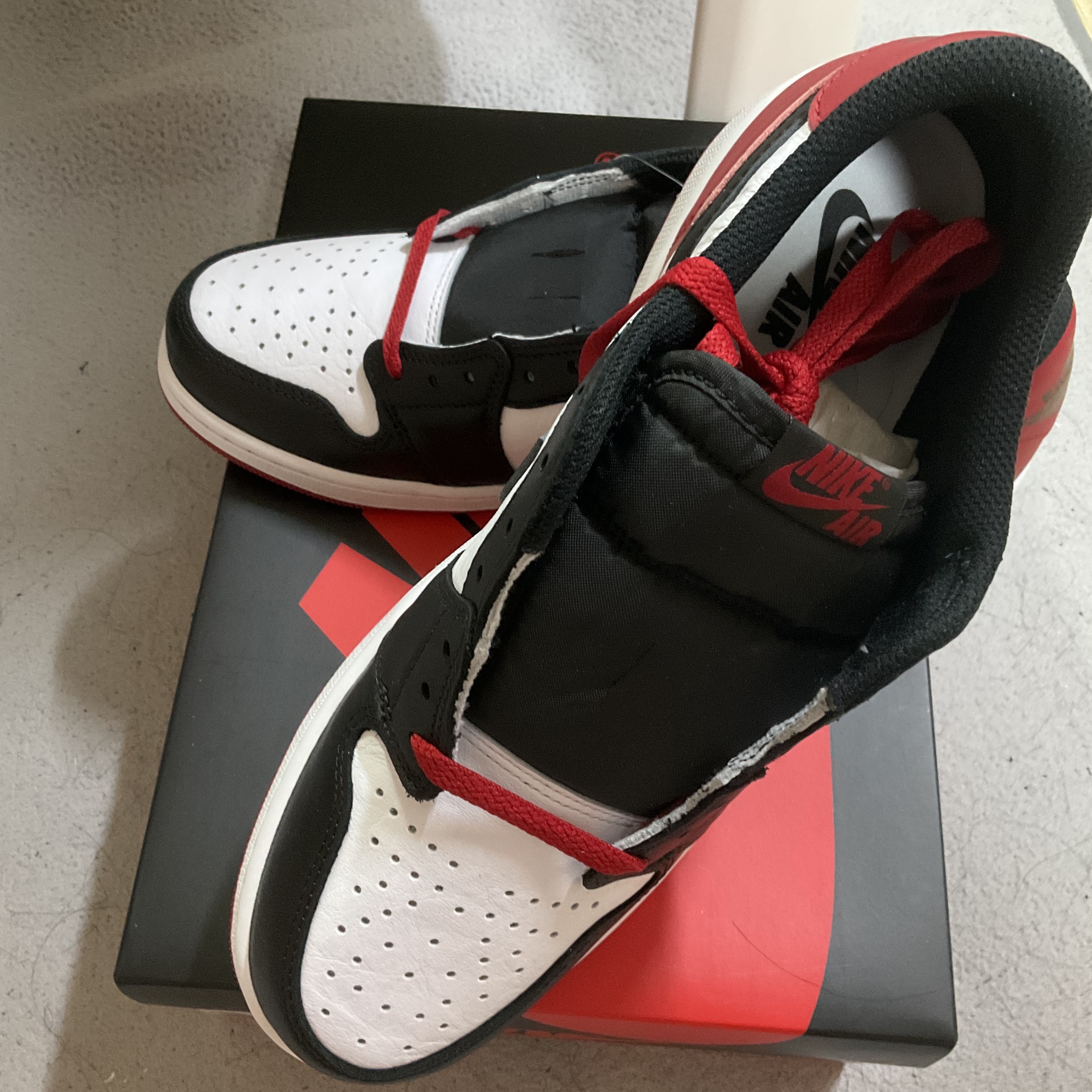 Jordan 1 Retro Low OG Black Toe 착용 스타일