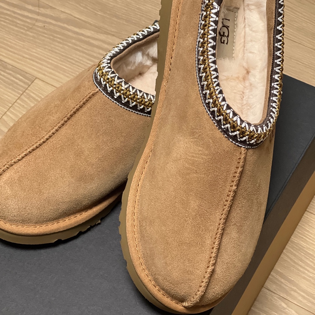 UGG Tasman Slipper Chestnut 착용 스타일