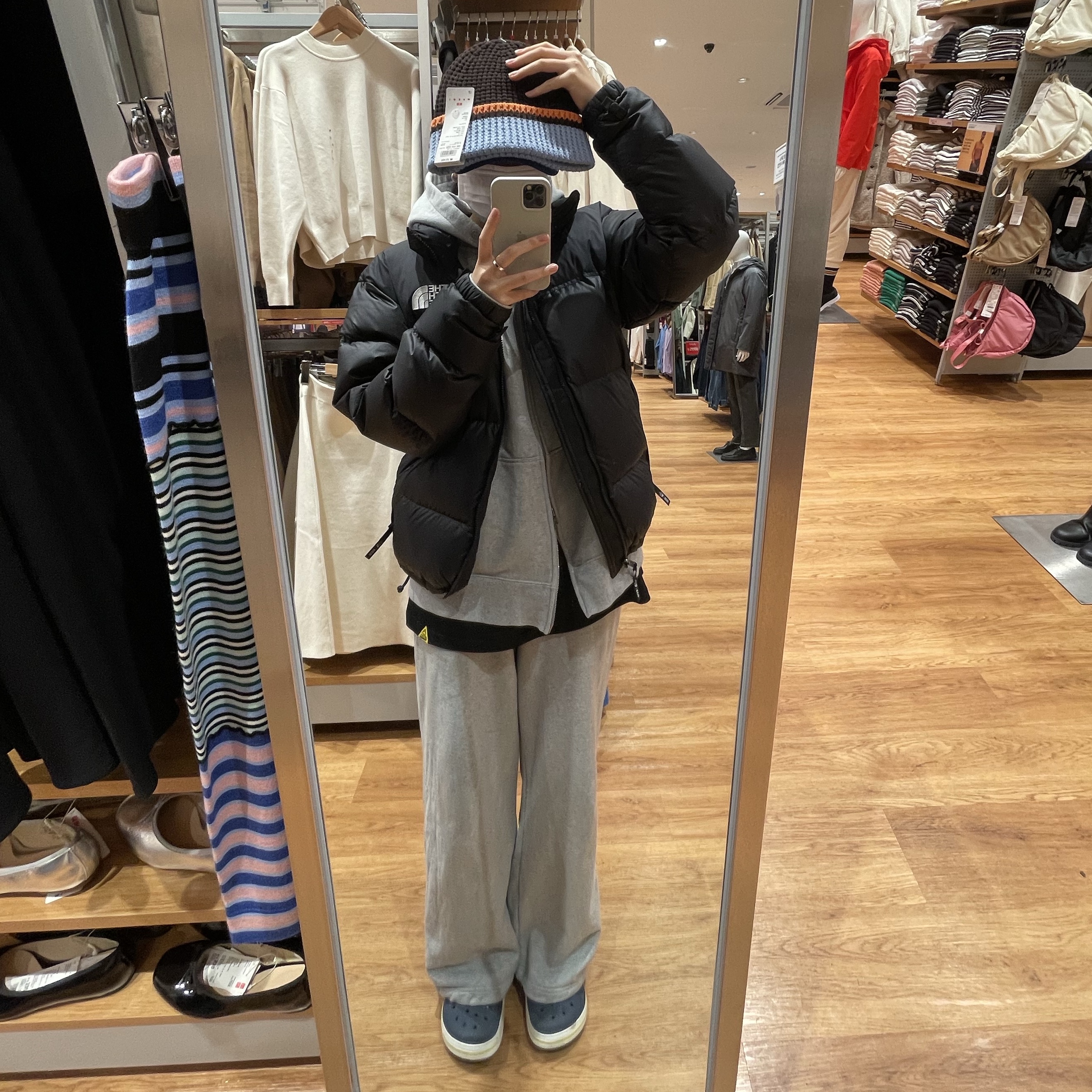 The North Face 1996 Eco Nuptse Jacket Black 착용 스타일