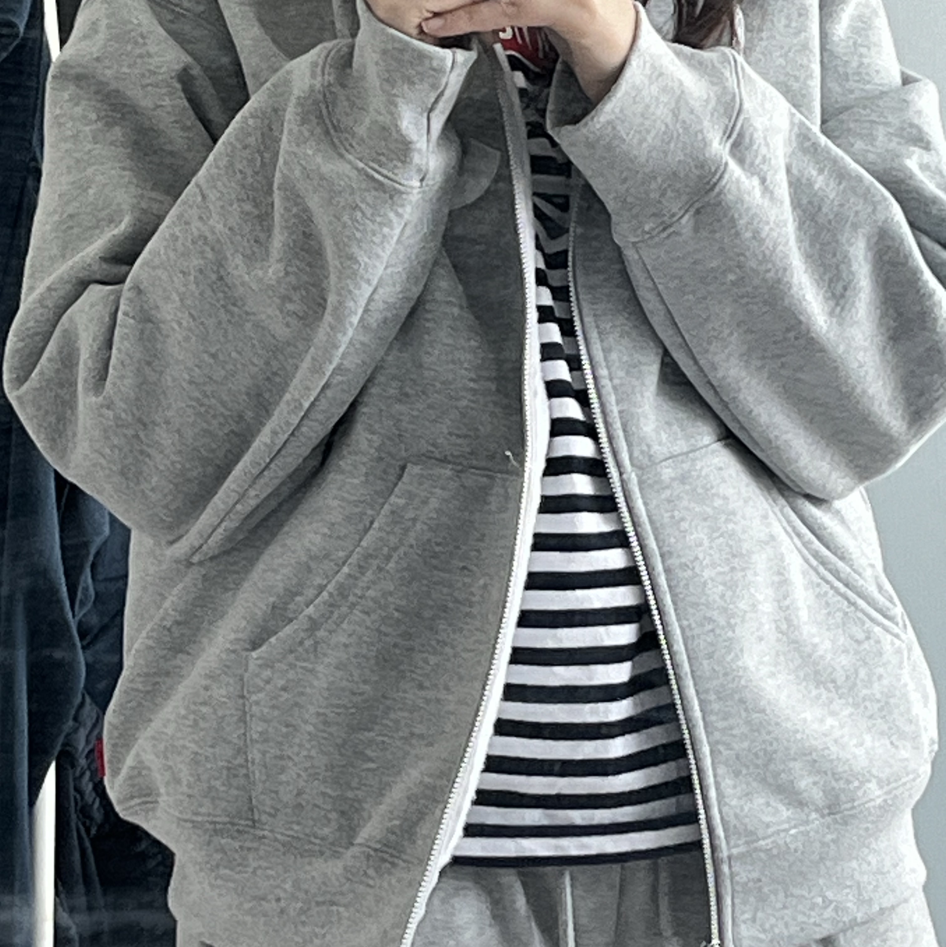 Supreme S Logo Zip Up Hooded Sweatshirt Heather Grey - 23FW 착용 스타일 - 2