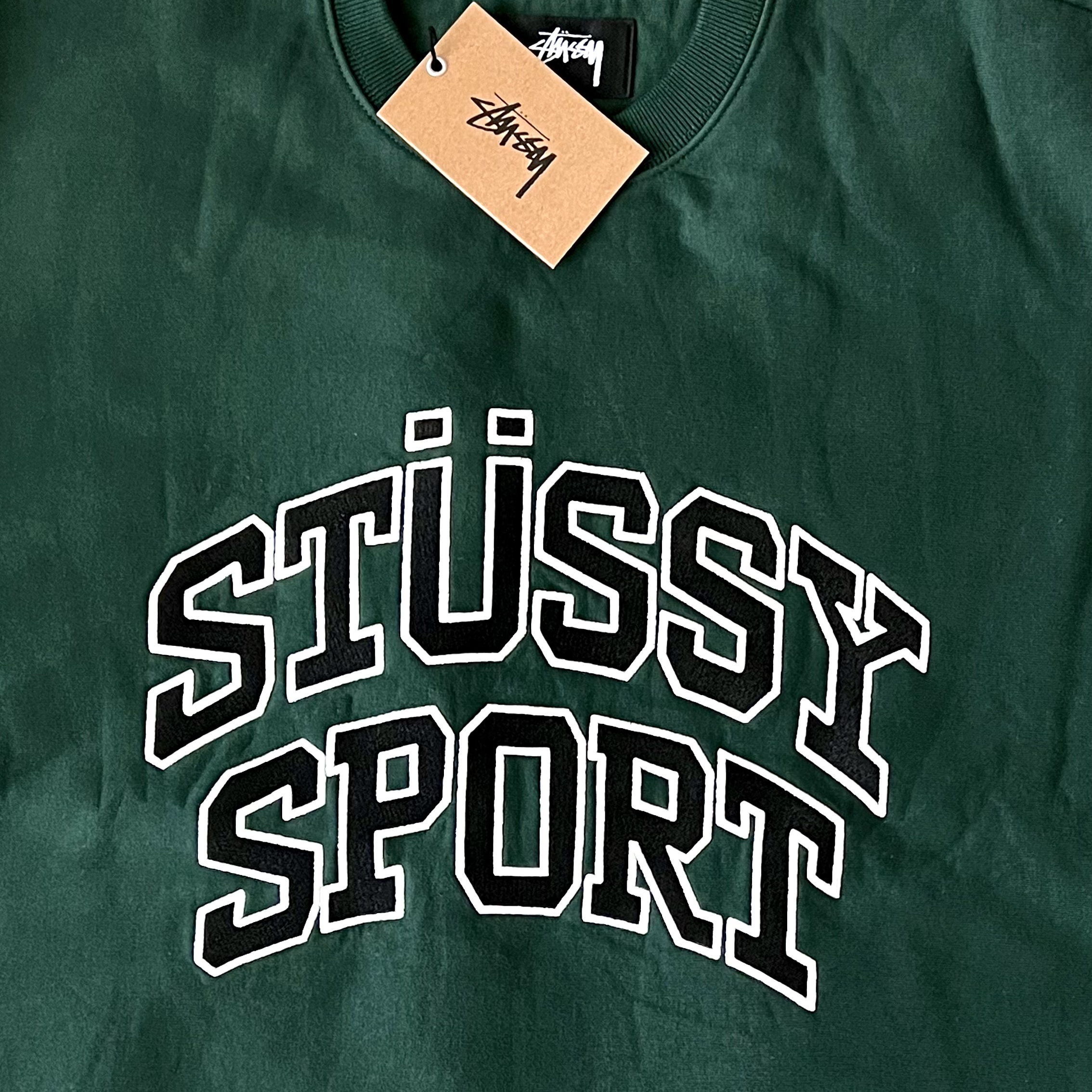 Stussy Sport Relaxed Oversized Crew Pine 착용 스타일