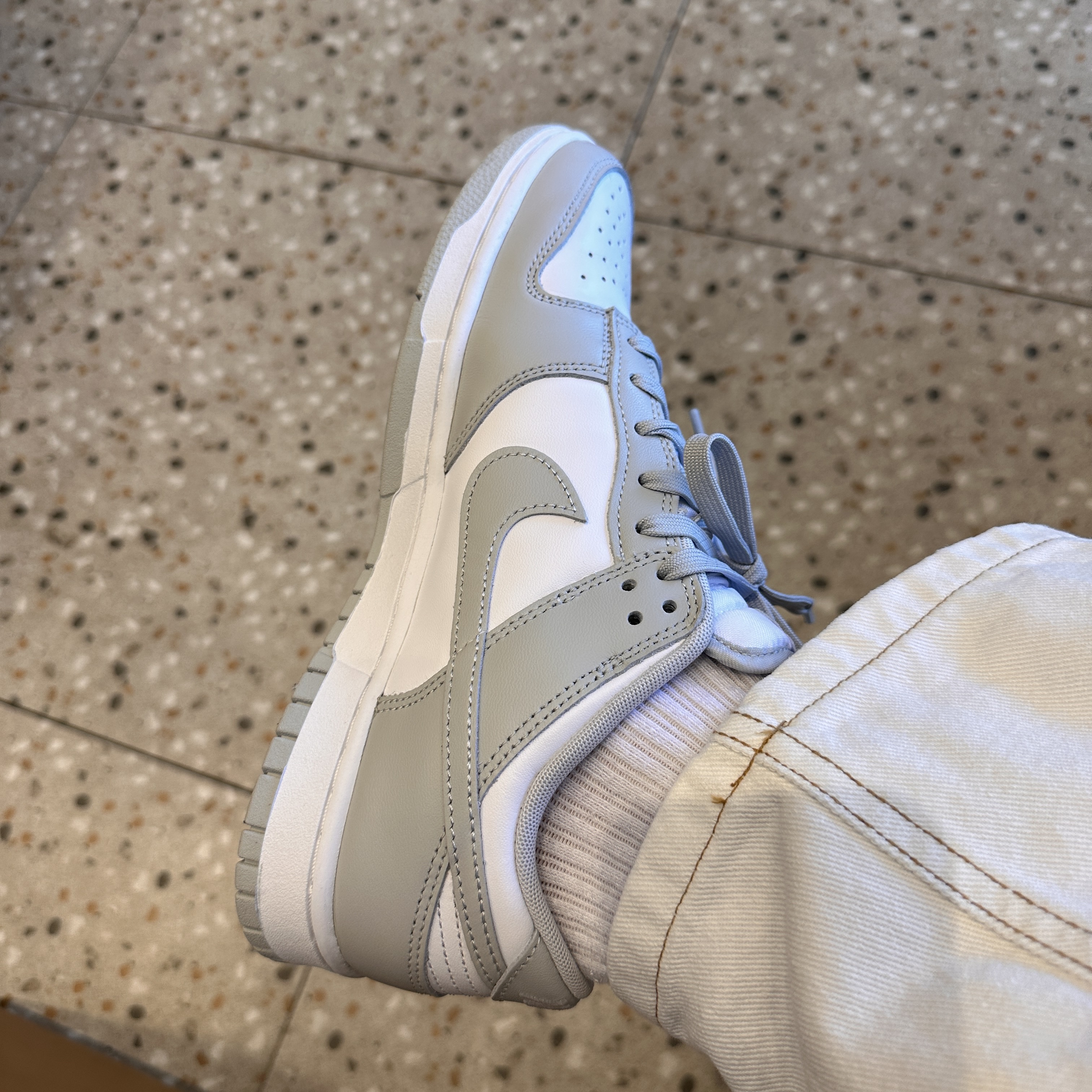 Nike Dunk Low Retro Grey Fog 착용 스타일