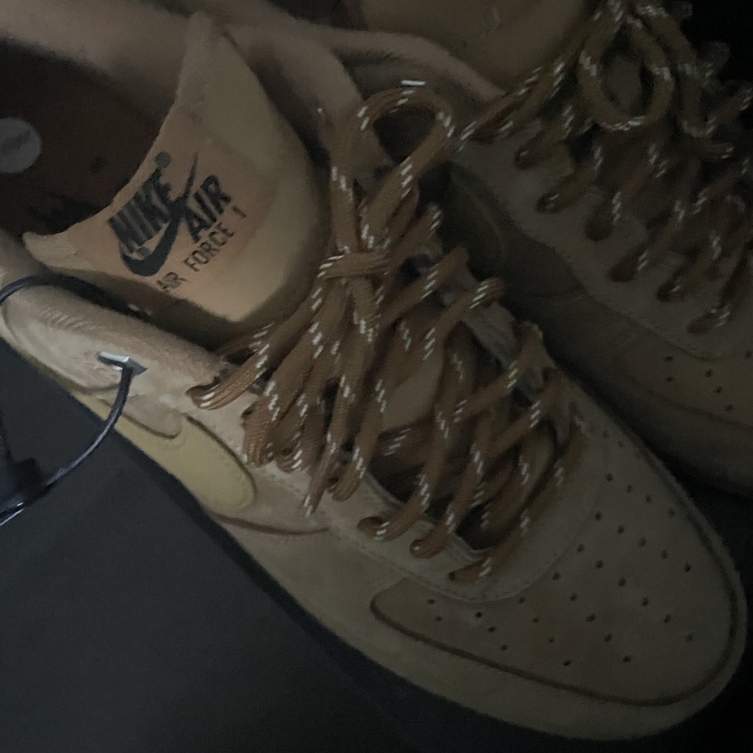 Nike Air Force 1 '07 WB Flax 착용 스타일