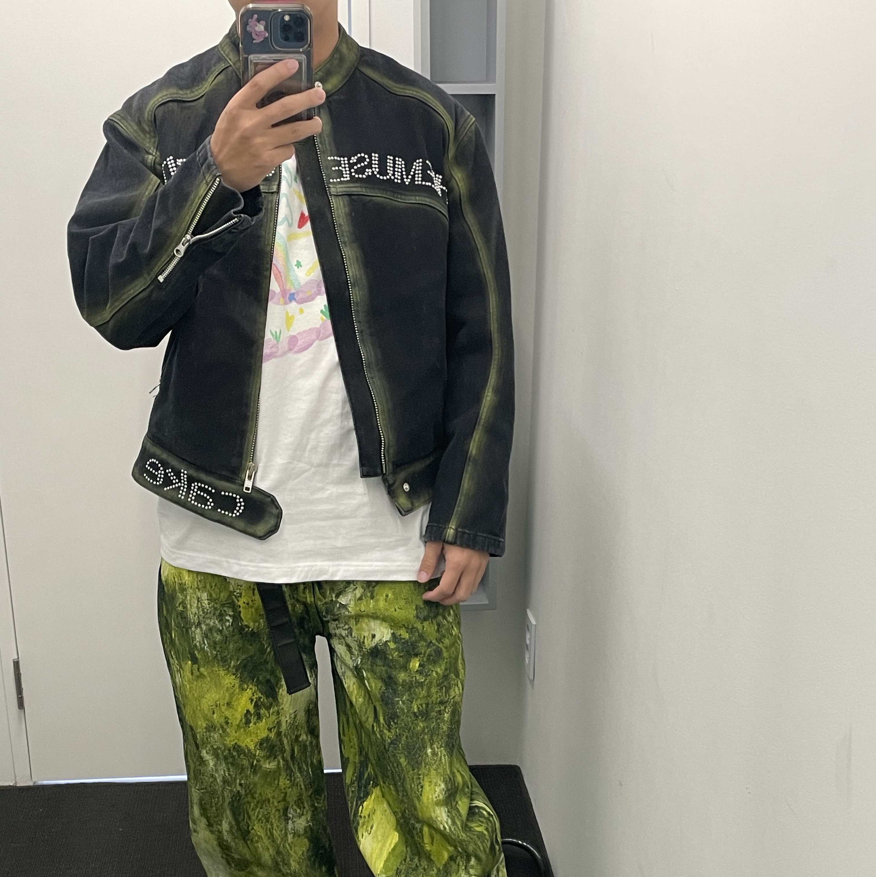 The Museum Visitor Hand Painted Denim Pants Yellow 착용 스타일 - 4