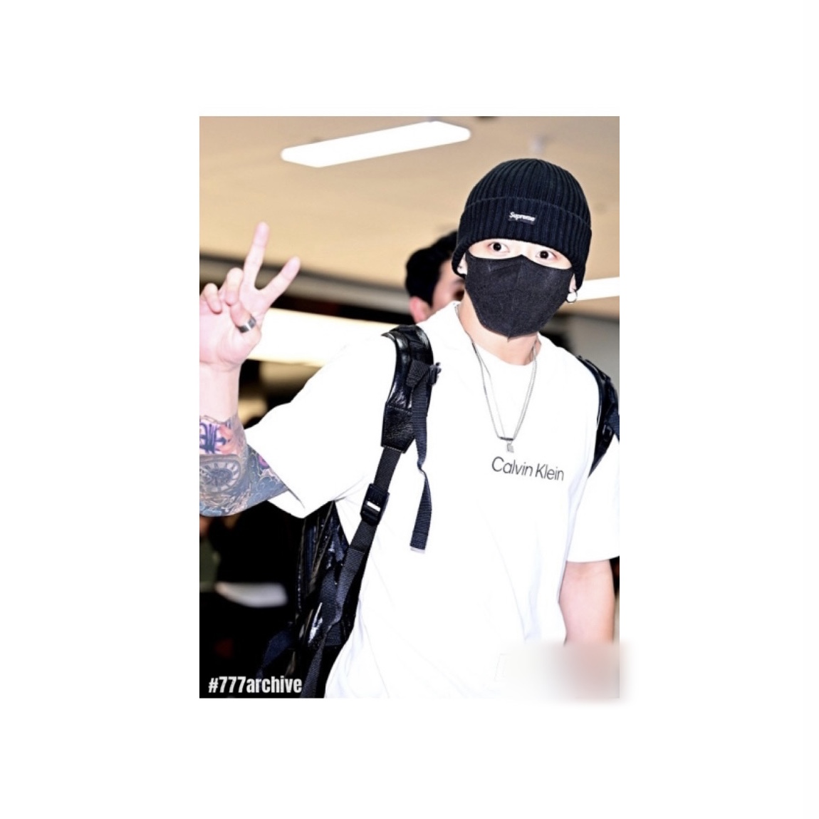 Balenciaga Army Small Backpack Black, Nike Air More Uptempo 96 Copy and Paste White 착용 스타일 - 4
