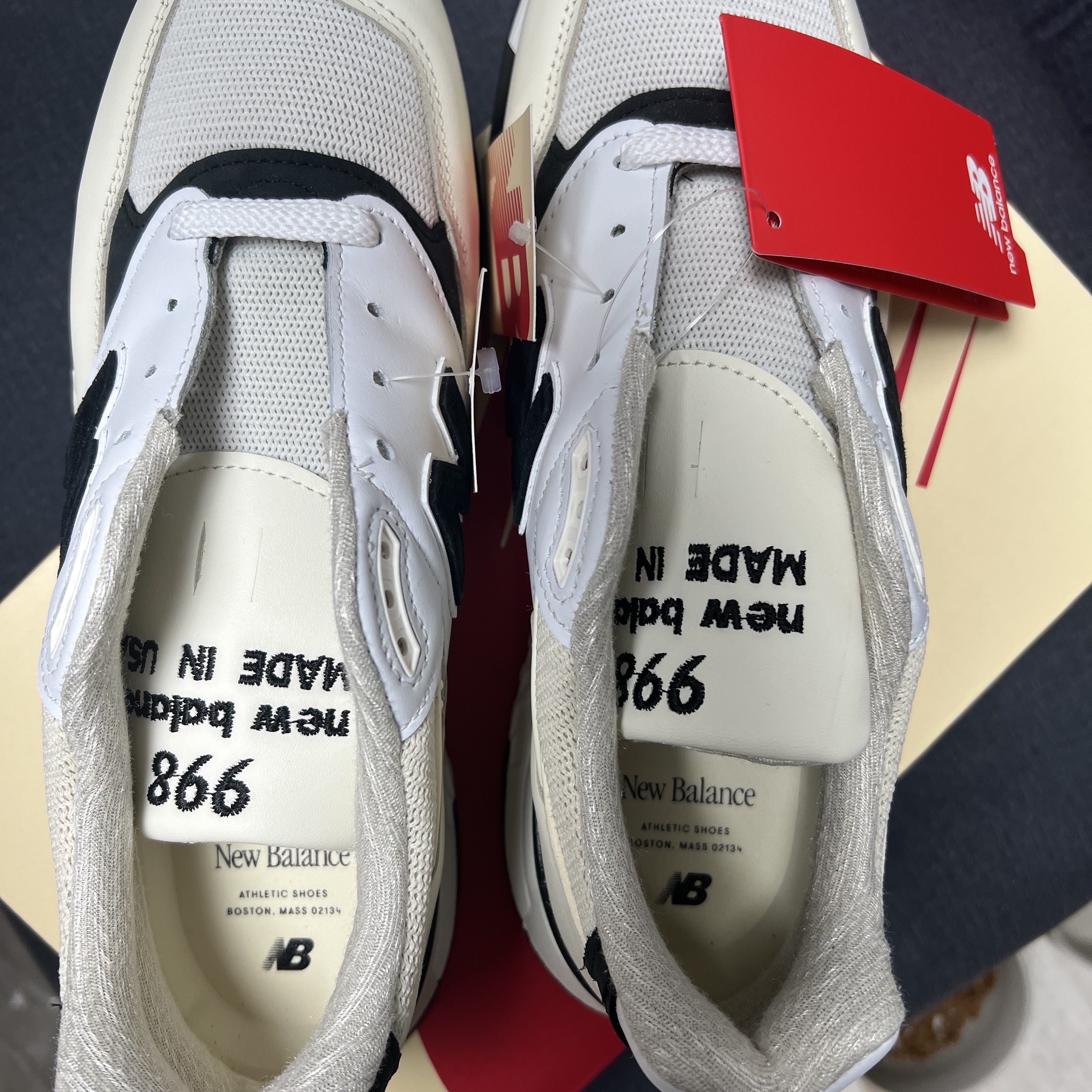 New Balance 998 Made in USA White Black 착용 스타일 - 1