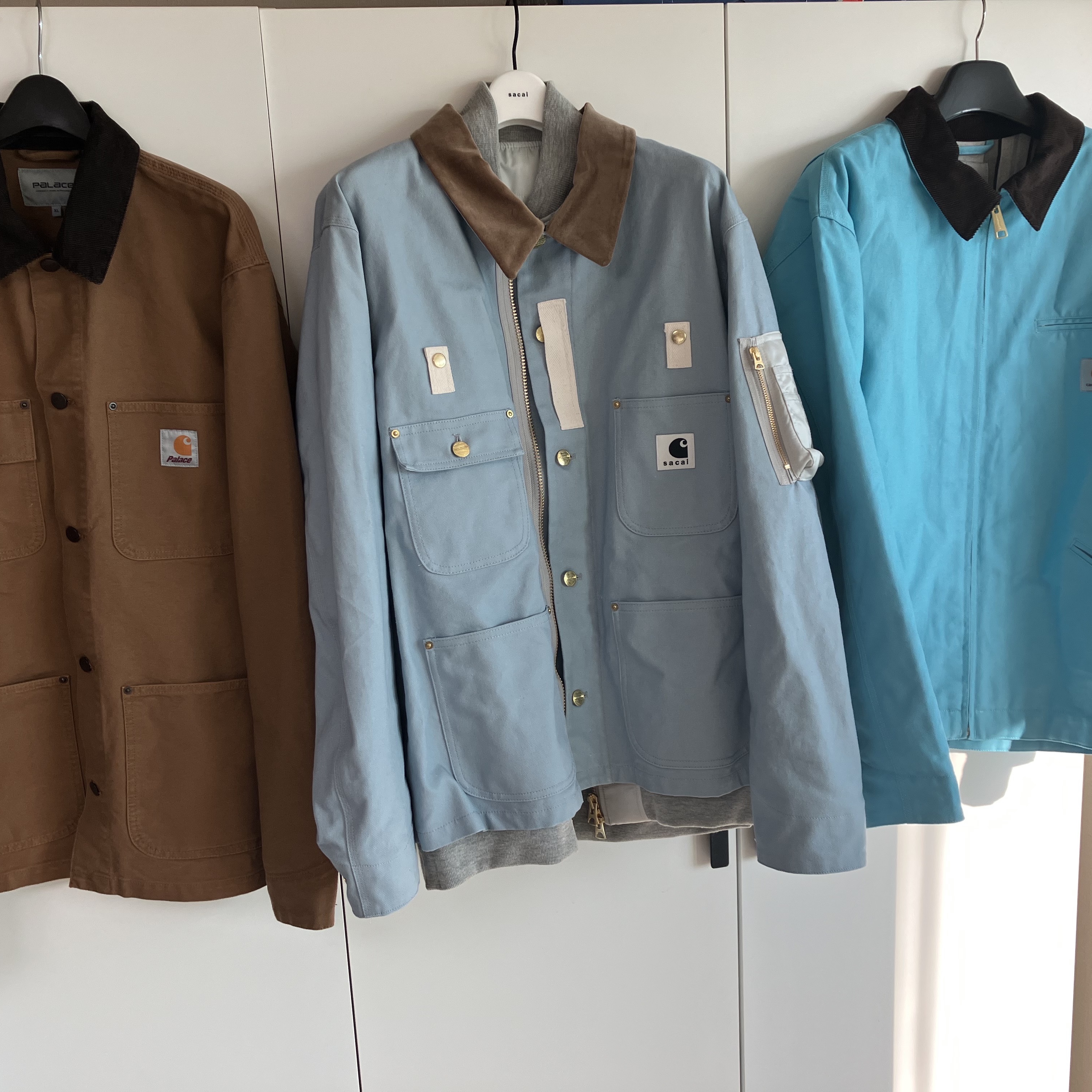 Palace x Carhartt WIP Michigan Coat Hamilton Brown Tobacco - 23FW, Sacai x Carhartt WIP Canvas MA-1 Jacket Michigan Light Blue 착용 스타일 - 1