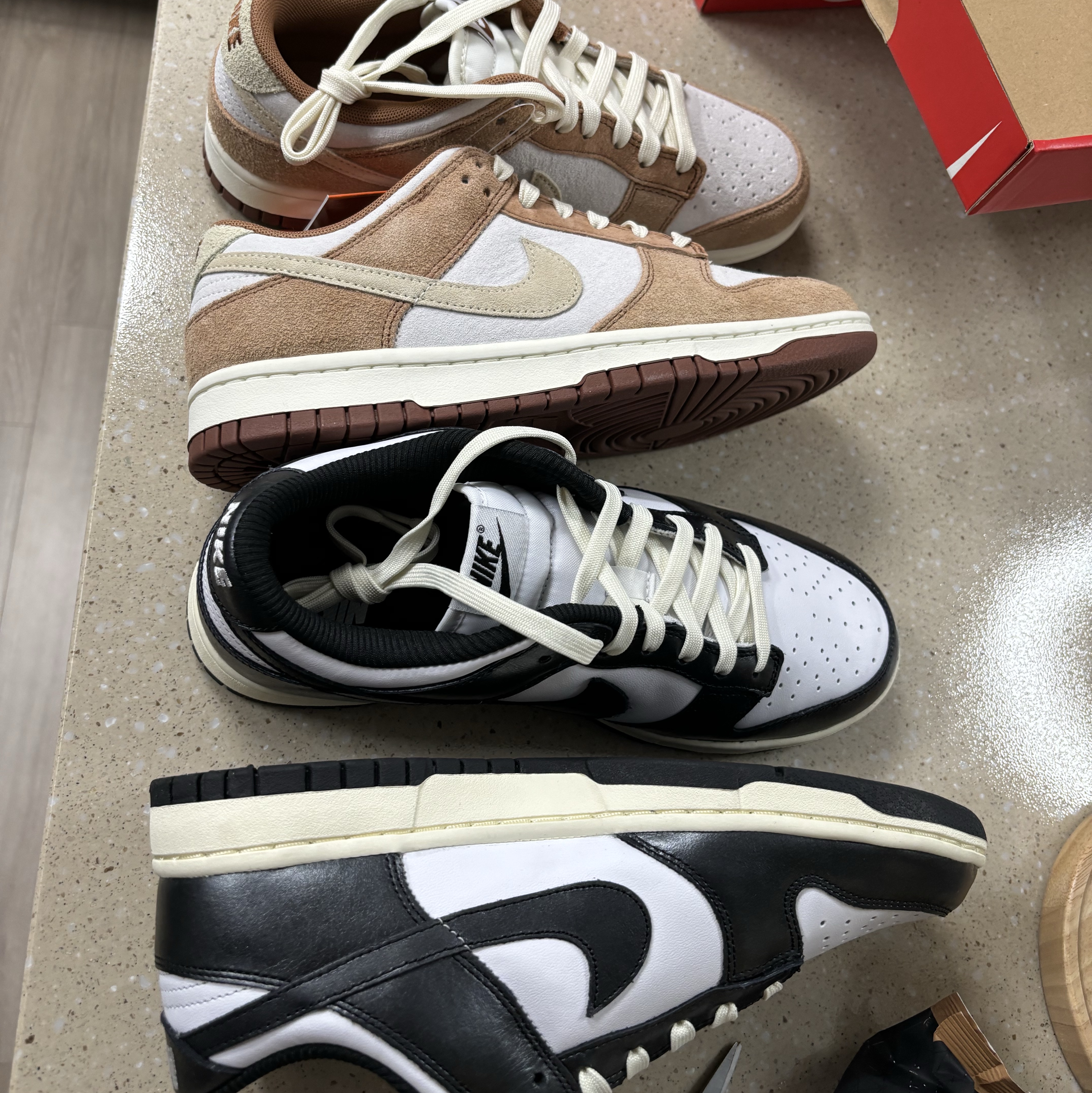 (W) Nike Dunk Low Vintage Black and White, Nike Dunk Low Pro Premium Medium Curry 착용 스타일