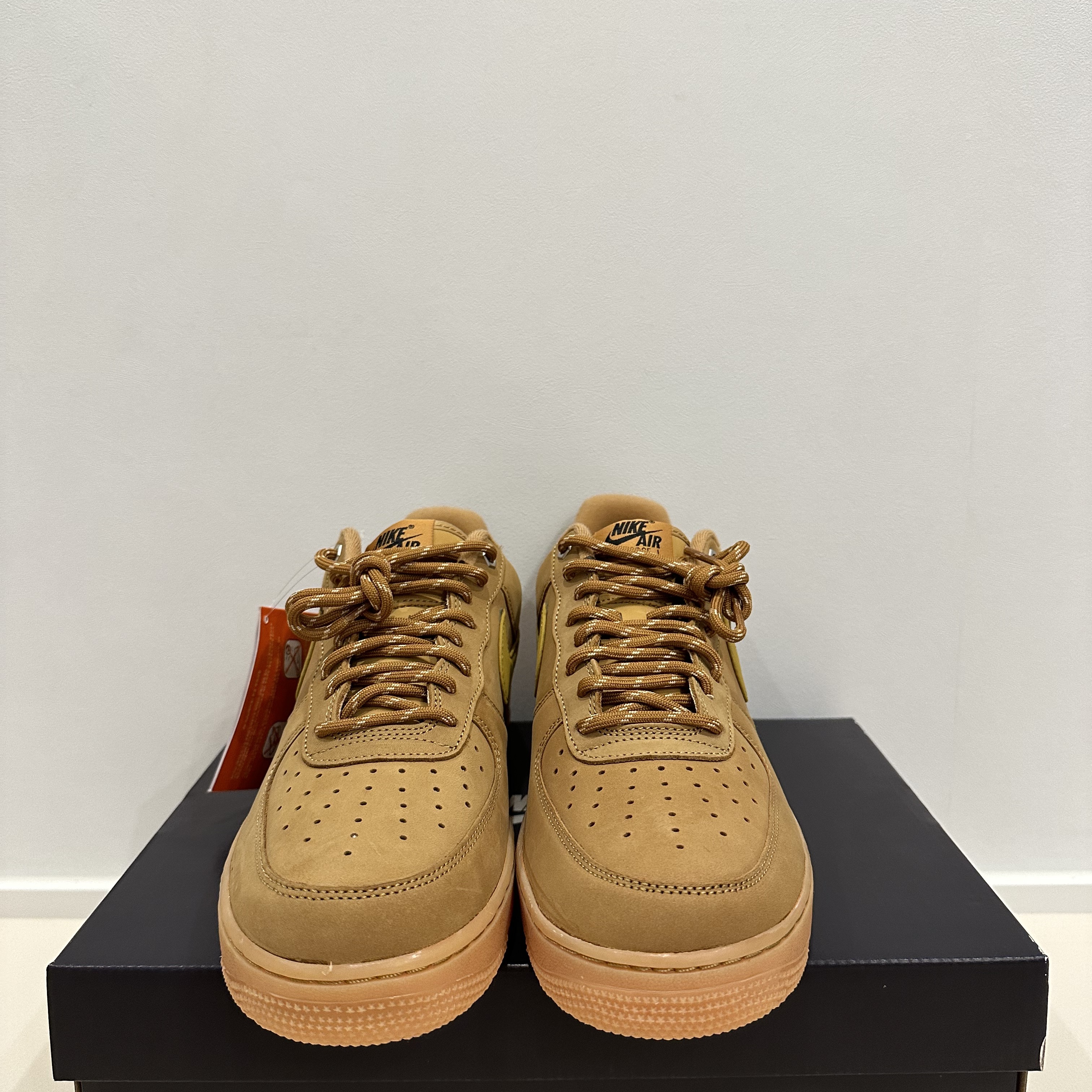Nike Air Force 1 '07 WB Flax 착용 스타일 - 1