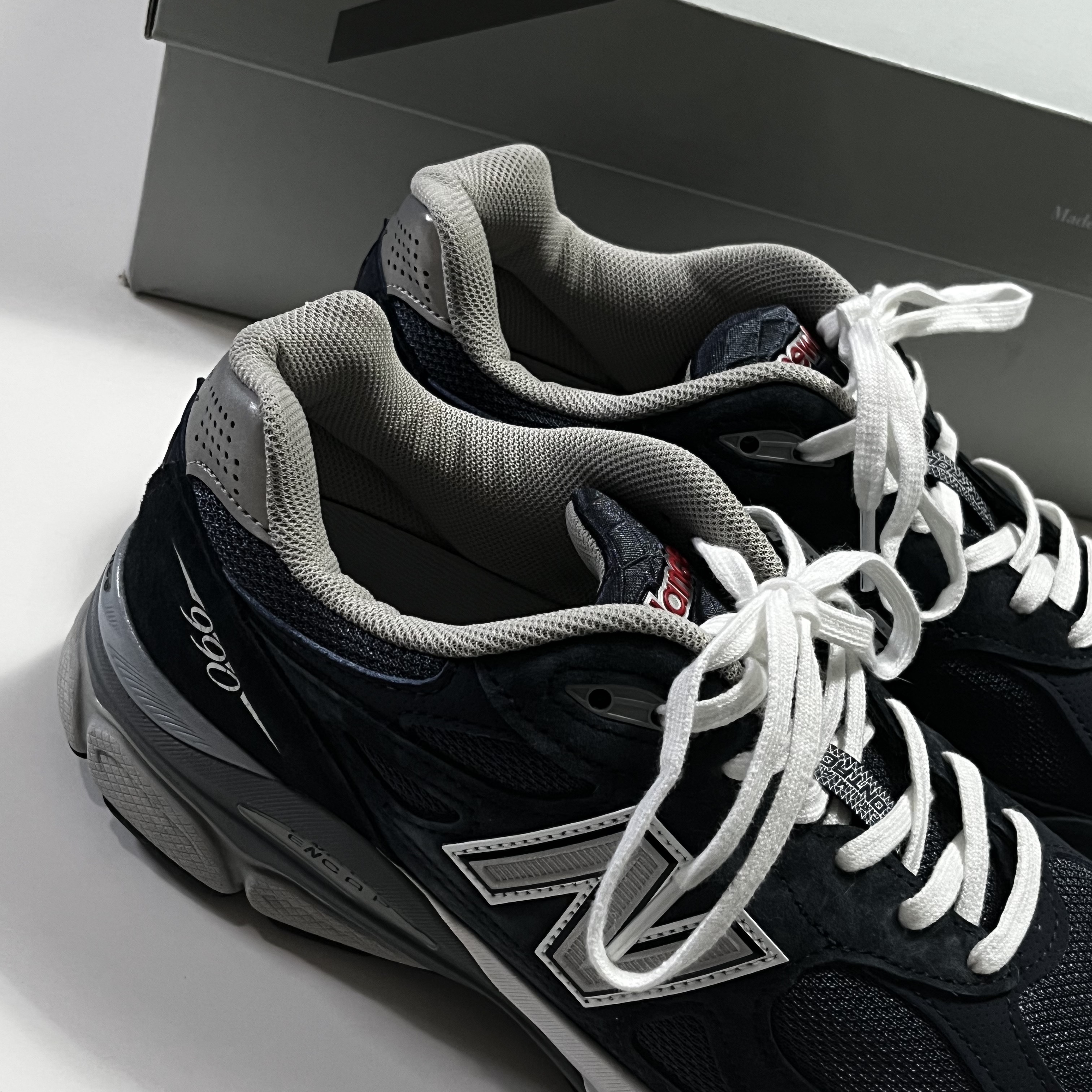 New Balance 990v3 Made in USA Navy - D Standard 착용 스타일