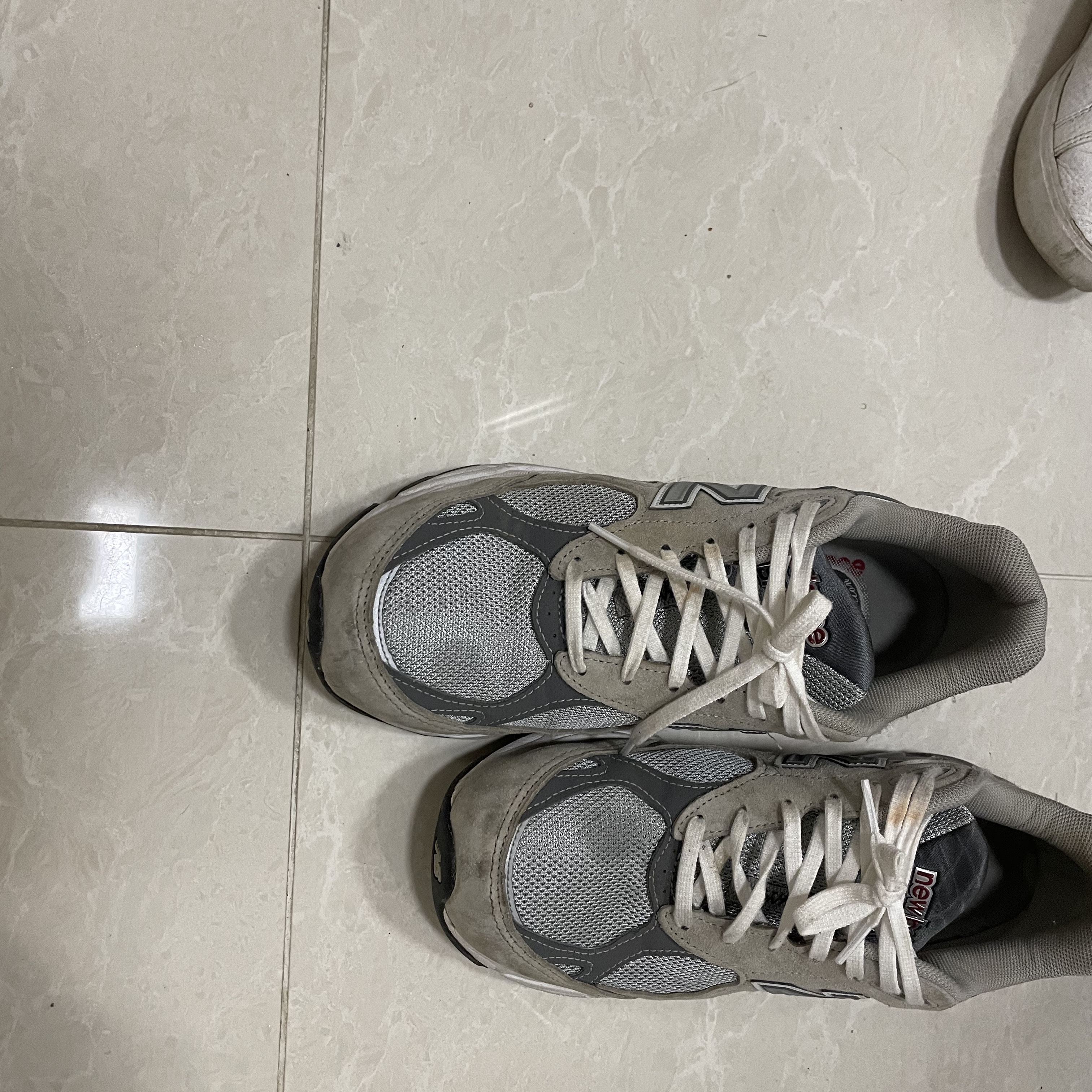 New Balance 990v3 Made in USA Grey - D Standard 착용 스타일