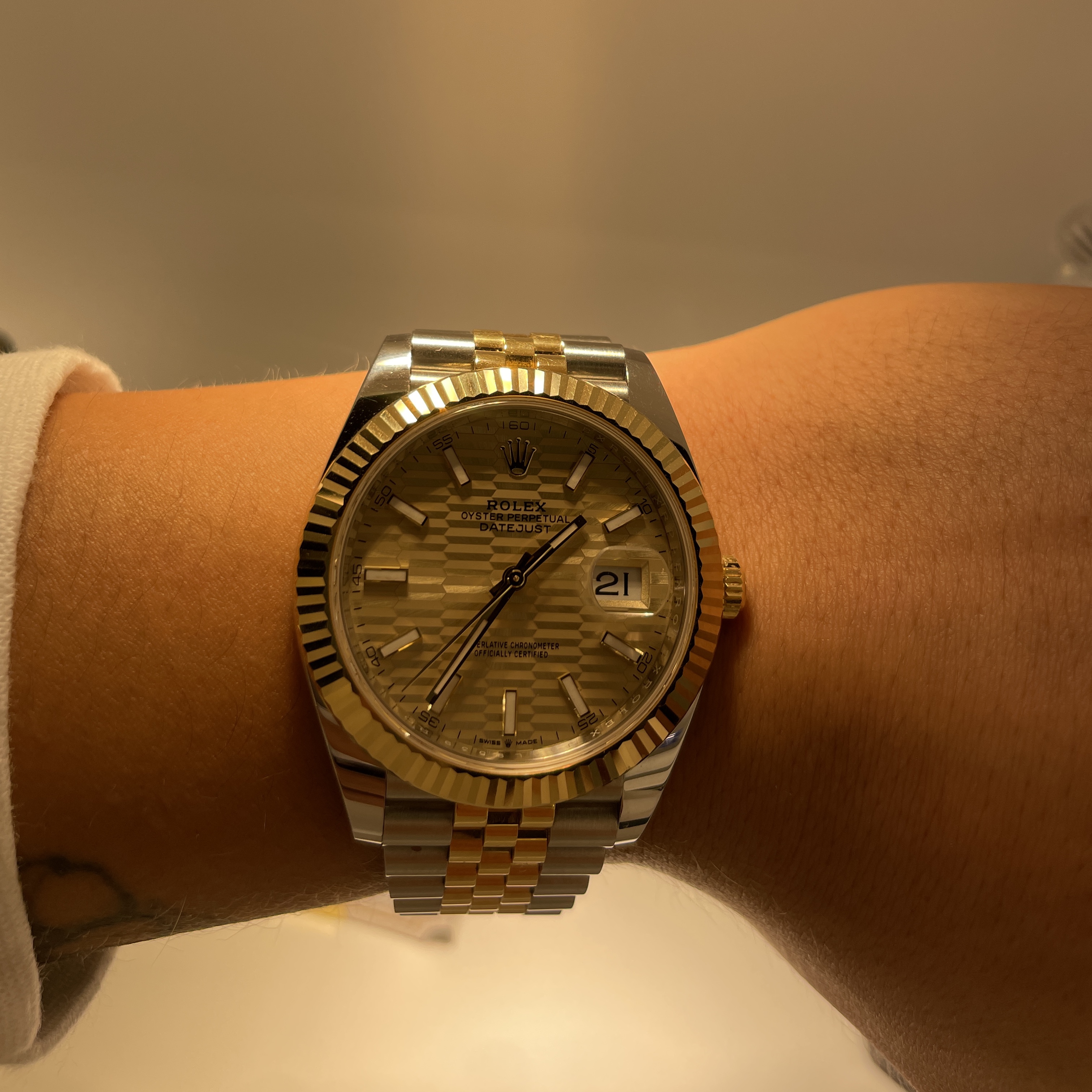 Rolex Datejust 41mm 126333 Fluted Motif Golden Jubilee 착용 스타일