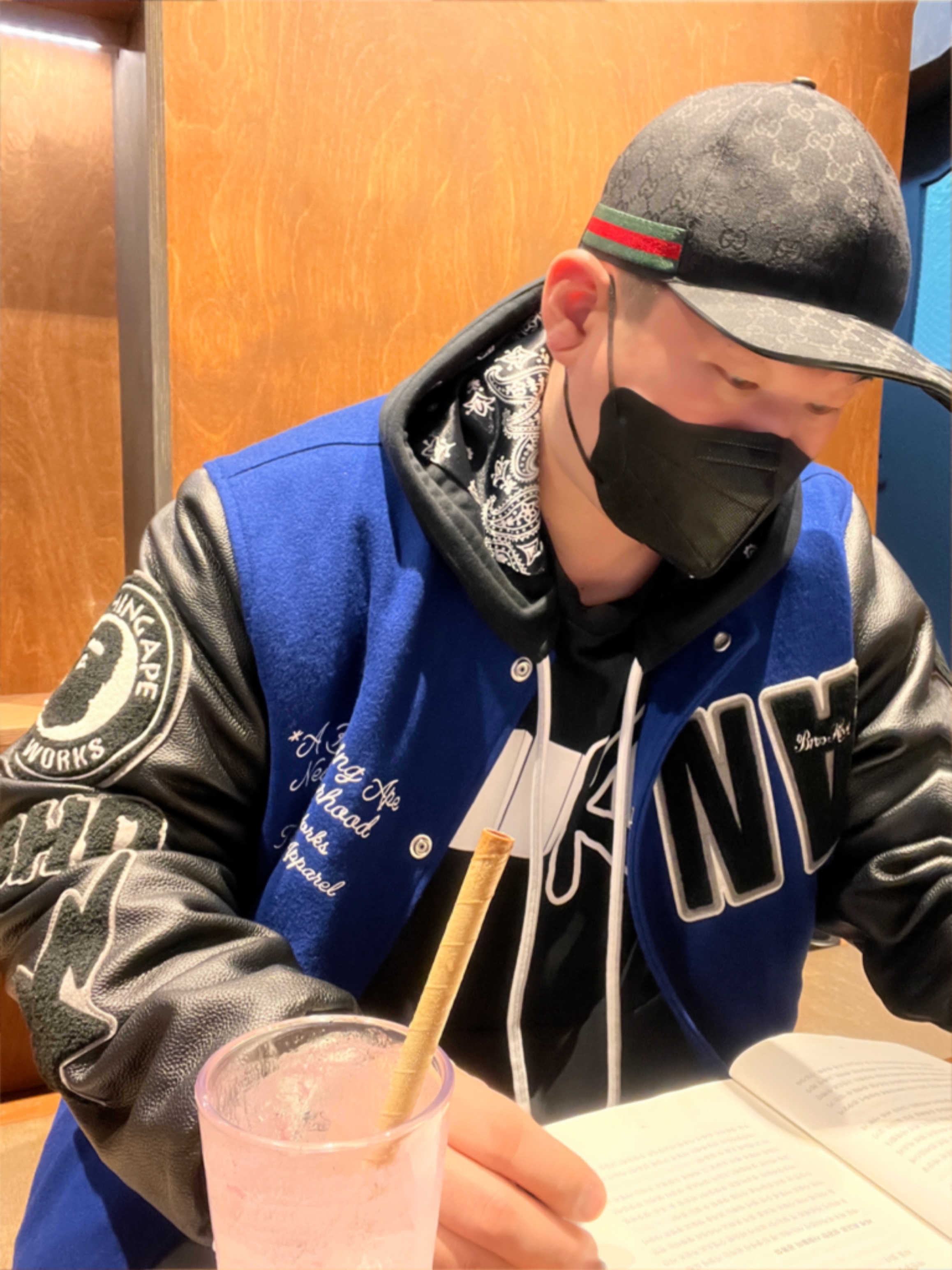 BAPE x Neighborhood Varsity Jacket Blue Black - Neighborhood Exclusive, Gucci Original GG Baseball Hat with Web Black 착용 스타일 - 1