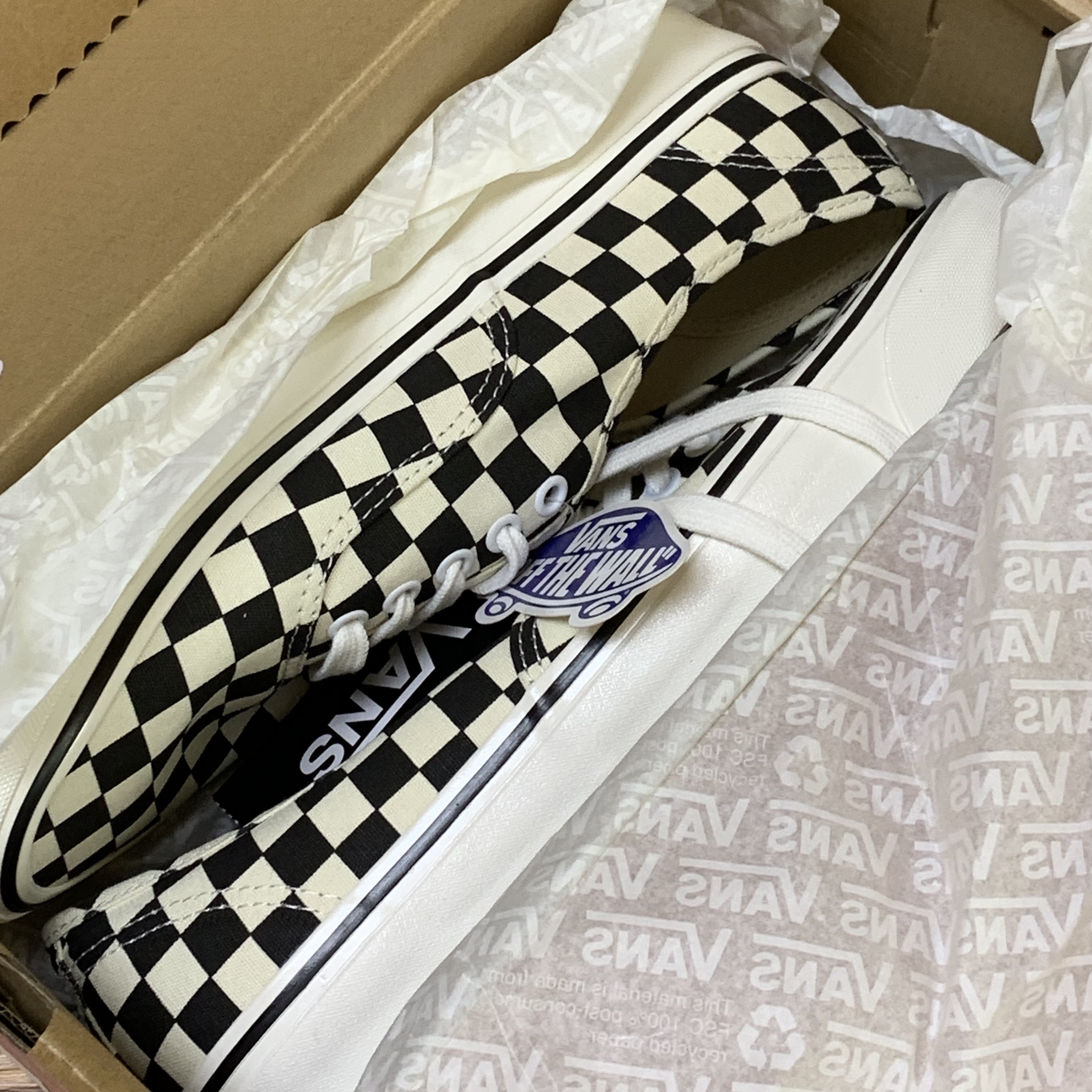 Vans Authentic 44 DX Anaheim Factory Black 착용 스타일