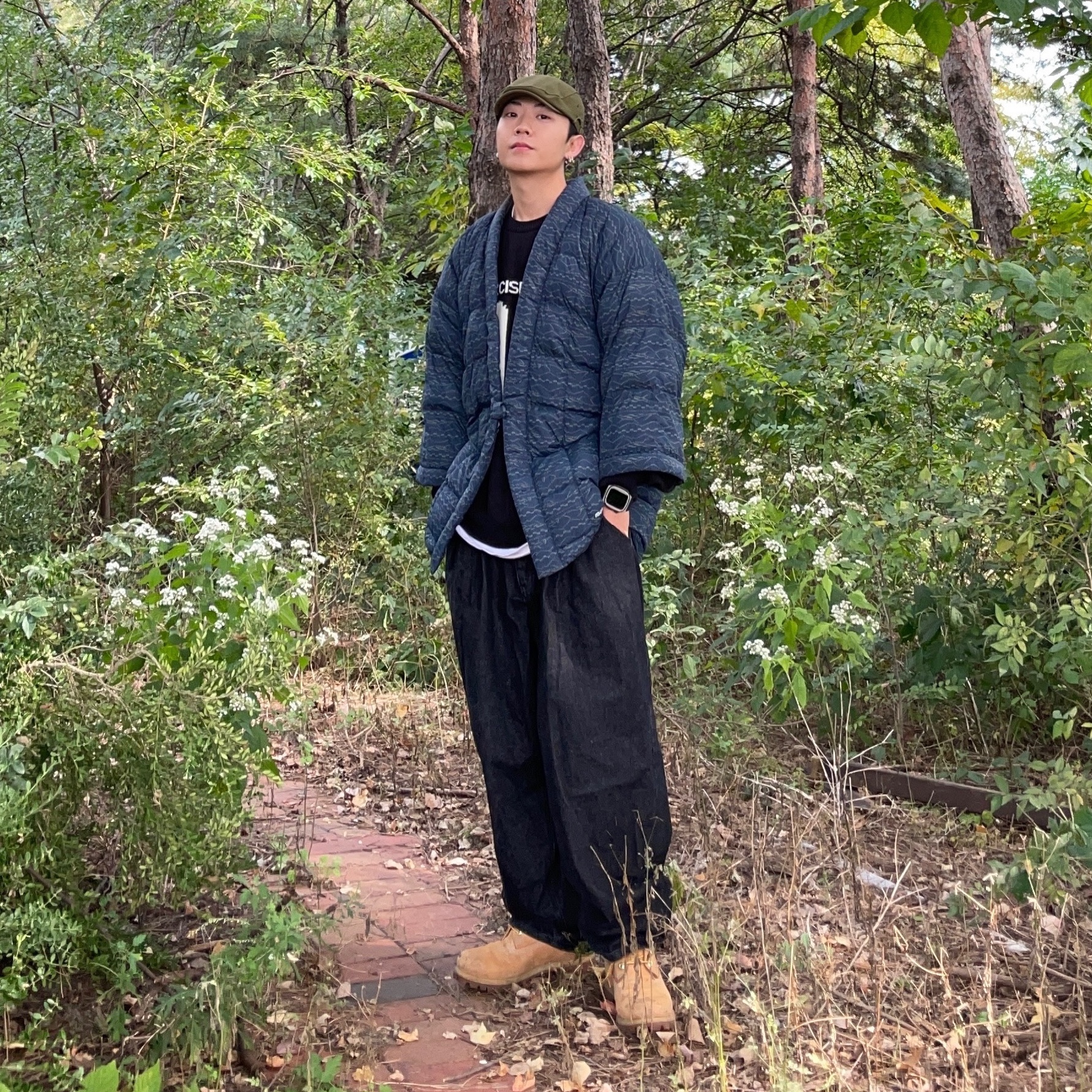Apple Watch SE 44mm GPS Midnight Aluminum Case with Sport Band Midnight (Korean Ver.), Timberland Premium 6 inch Waterproof Boot Wheat Nubuck - Wide 착용 스타일 - 1