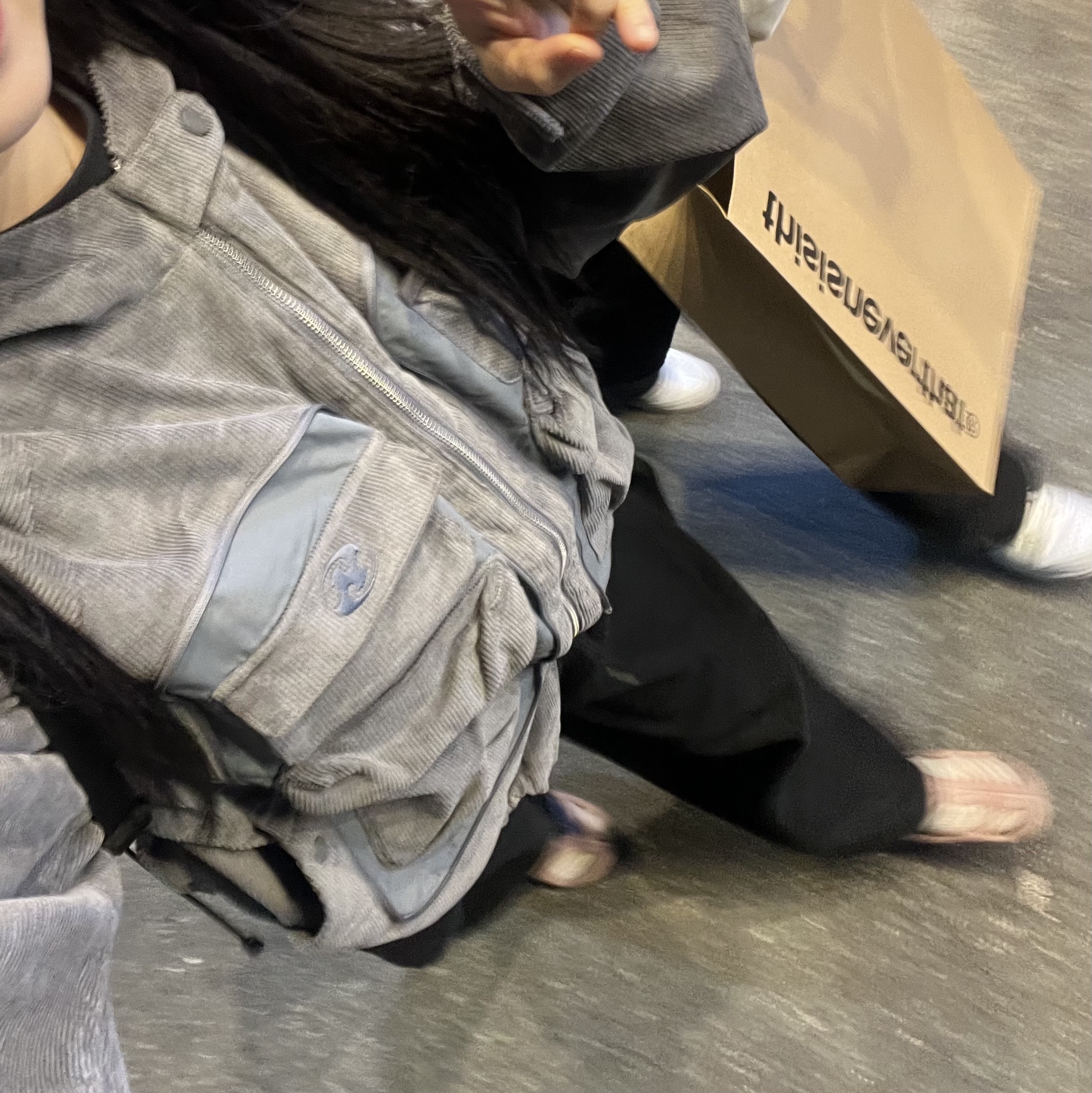 (W) Keen Shanti Fawn Merlot, Sansan Gear Corduroy Jacket Grey  - 23FW 착용 스타일 - 1
