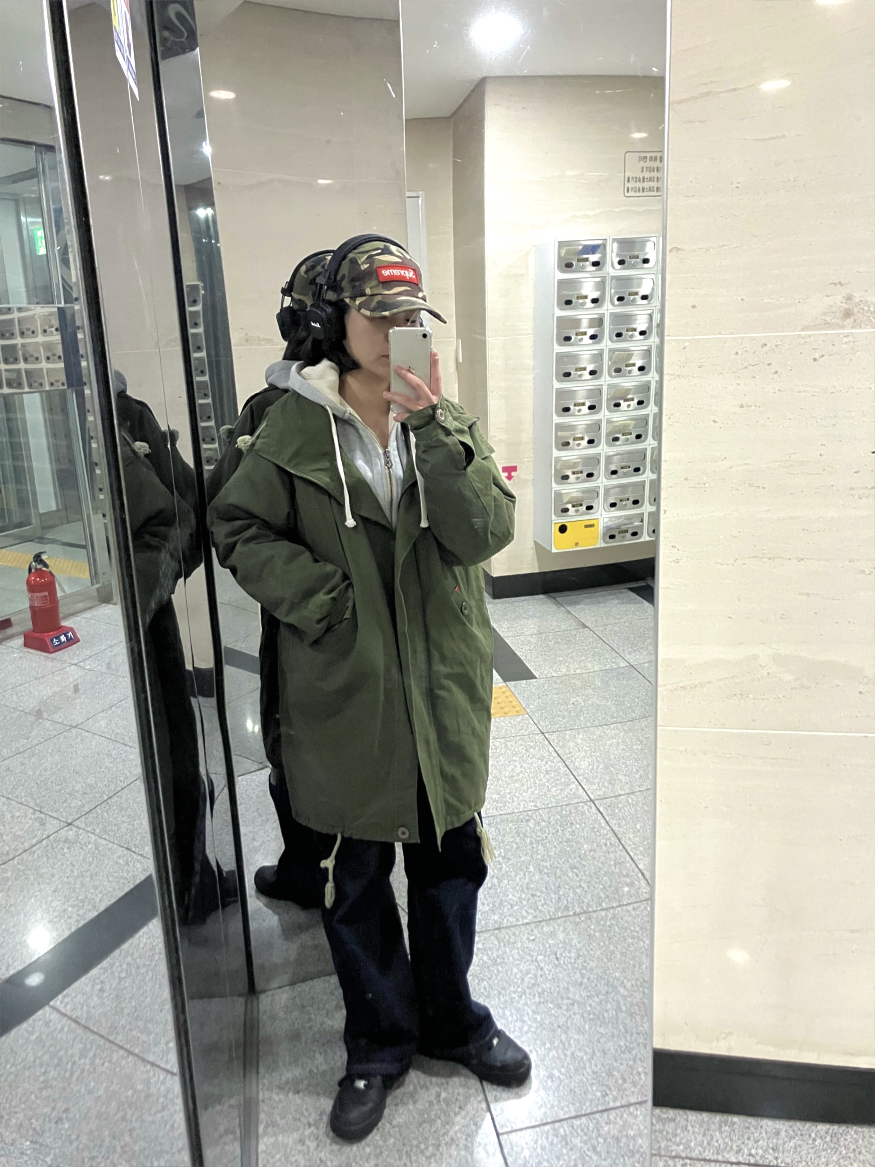 Marshall Major IV Black (Korean Ver.), Supreme Ventile Camp Cap Woodland Camo - 22FW 착용 스타일