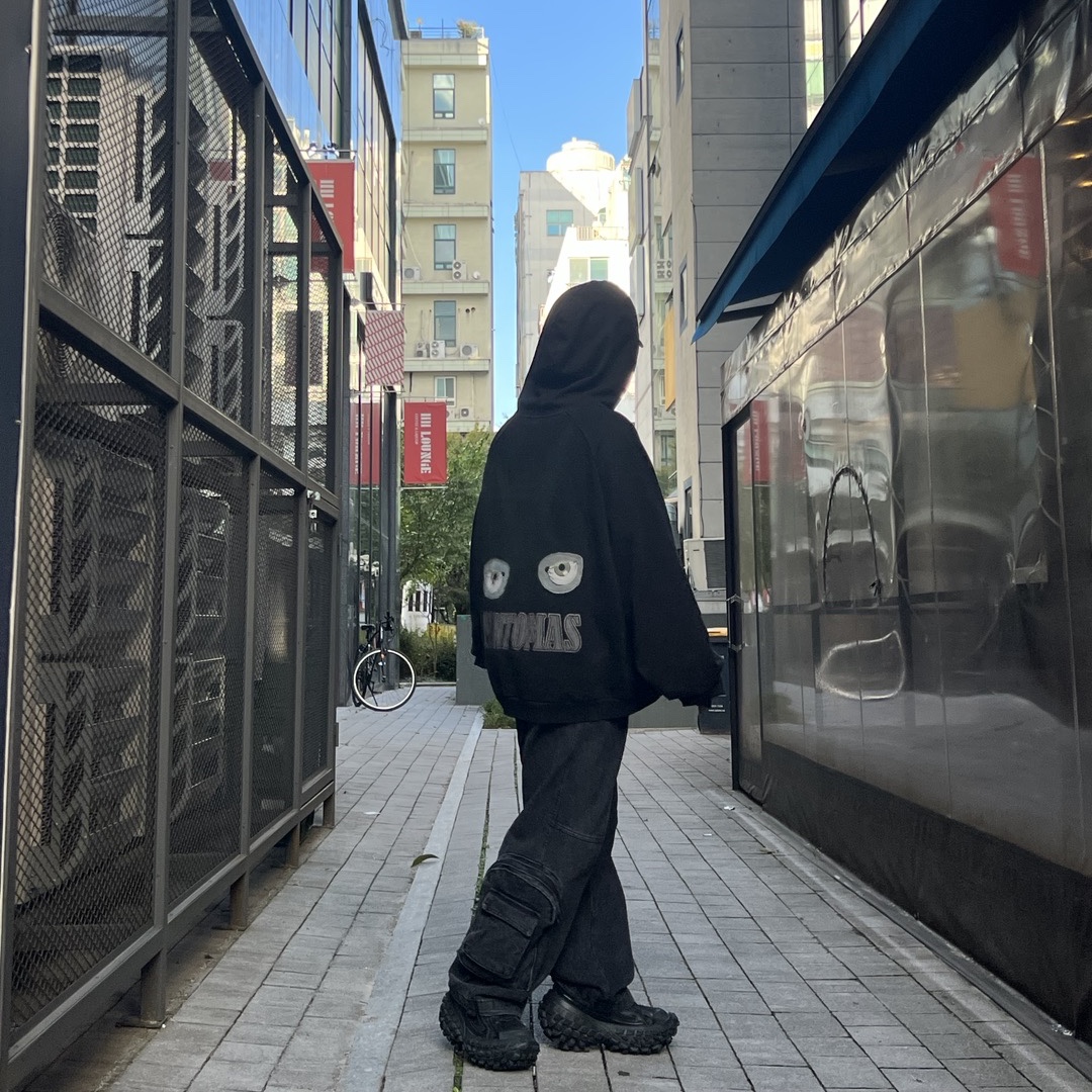 Balenciaga Defender Sneakers Black, Project G/R Mind Slaughter Vintage Washeed Hoodie Black 착용 스타일 - 2
