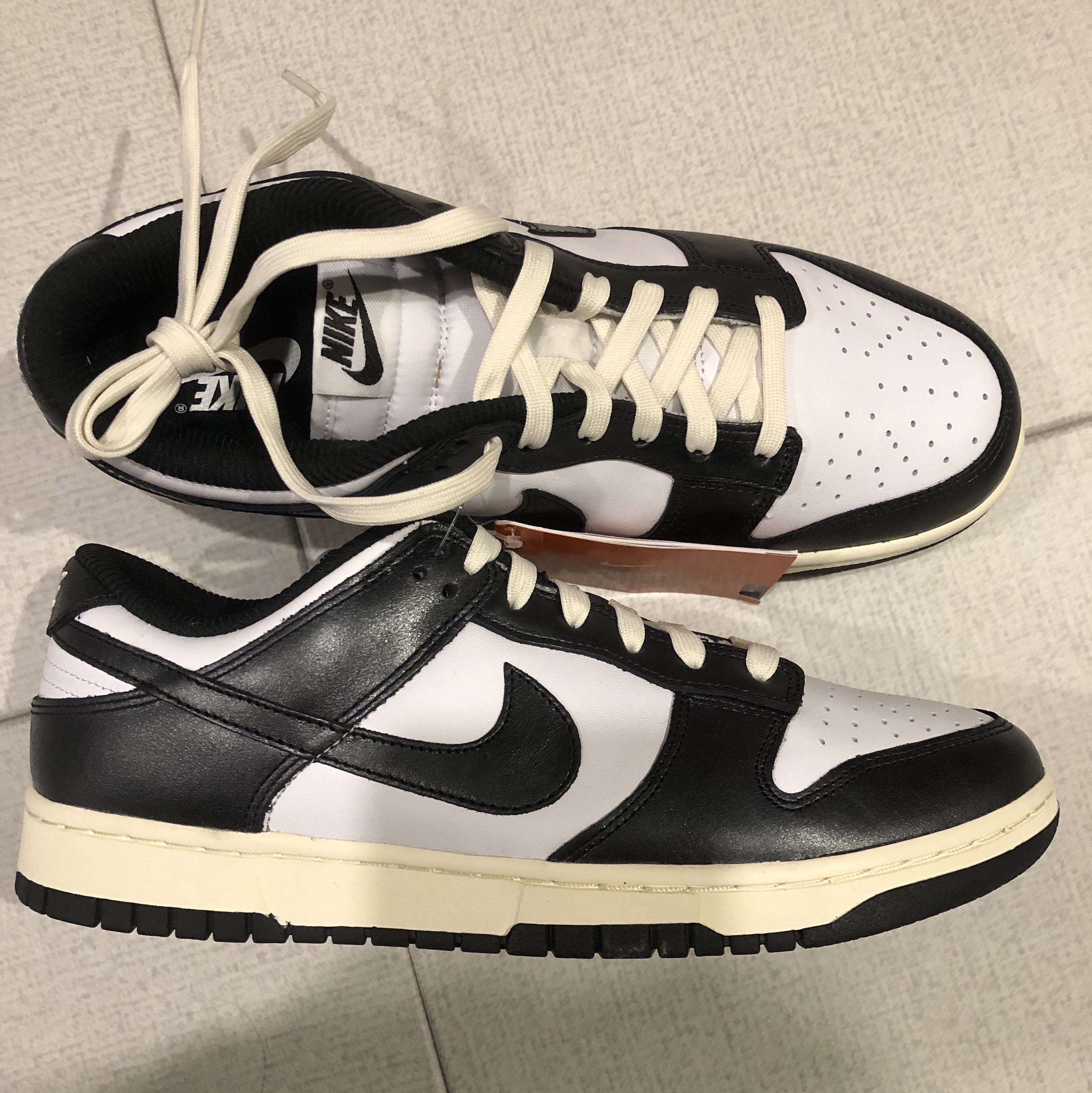 (W) Nike Dunk Low Vintage Black and White 착용 스타일