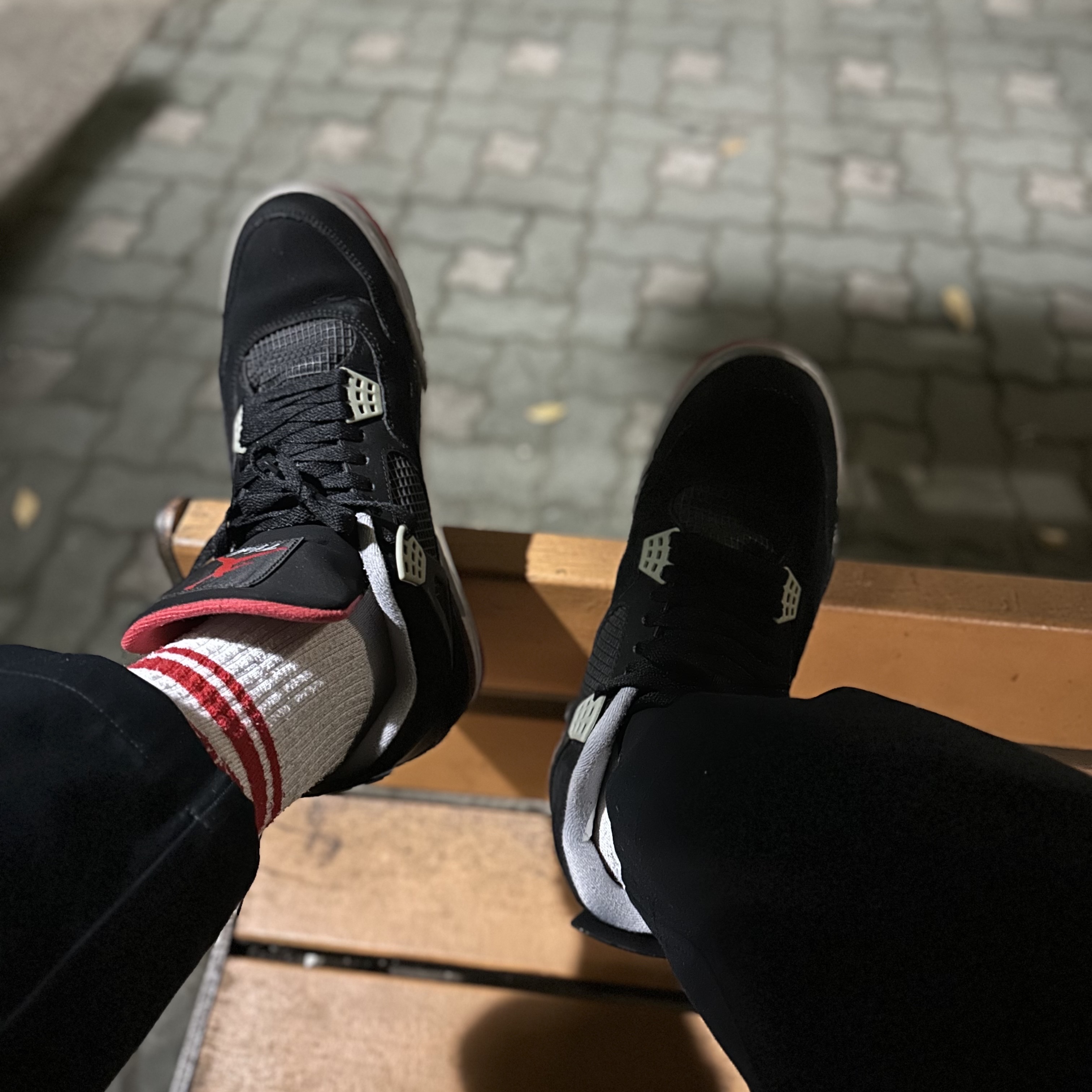 Jordan 4 Retro Black Cement 2012 착용 스타일 - 1