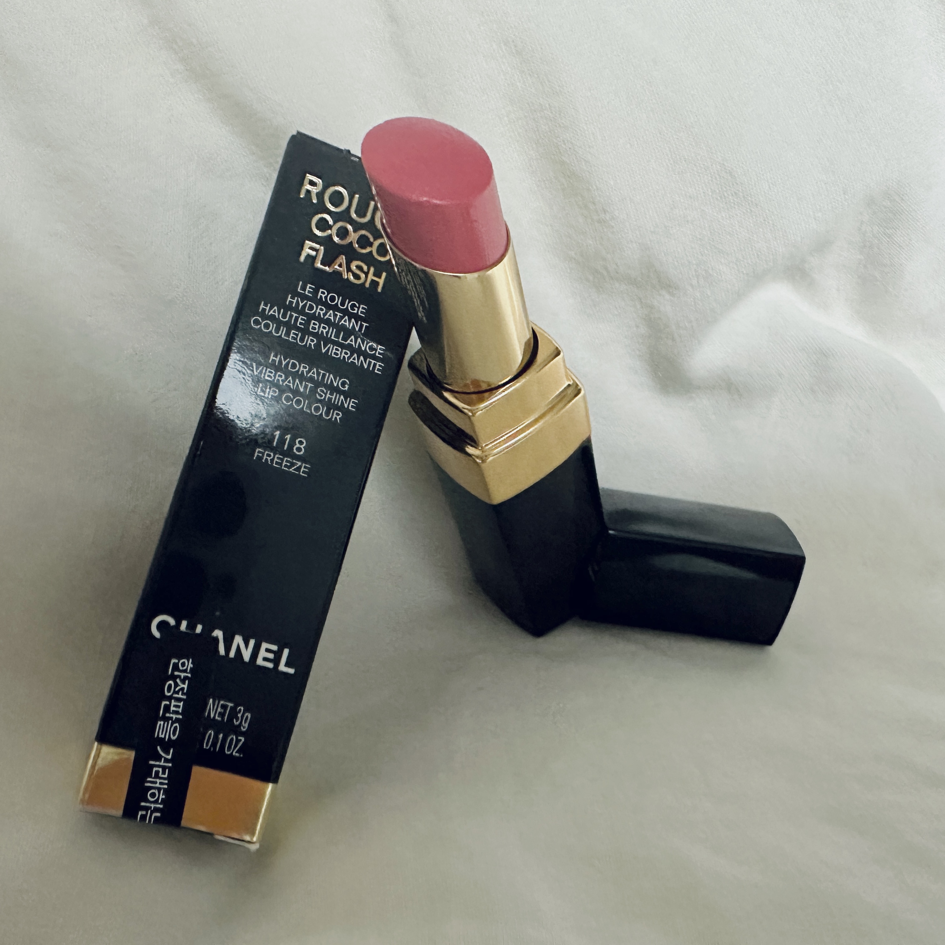 Chanel Rouge Coco Flash 118 Freeze 착용 스타일