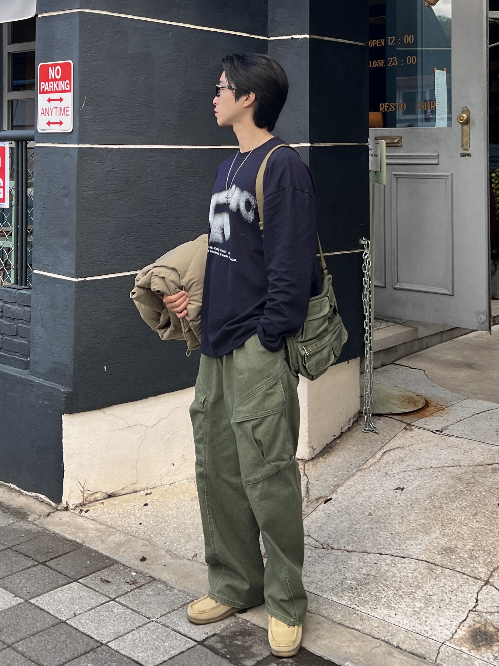 Clarks Wallabee Maple Suede 착용 스타일 - 1
