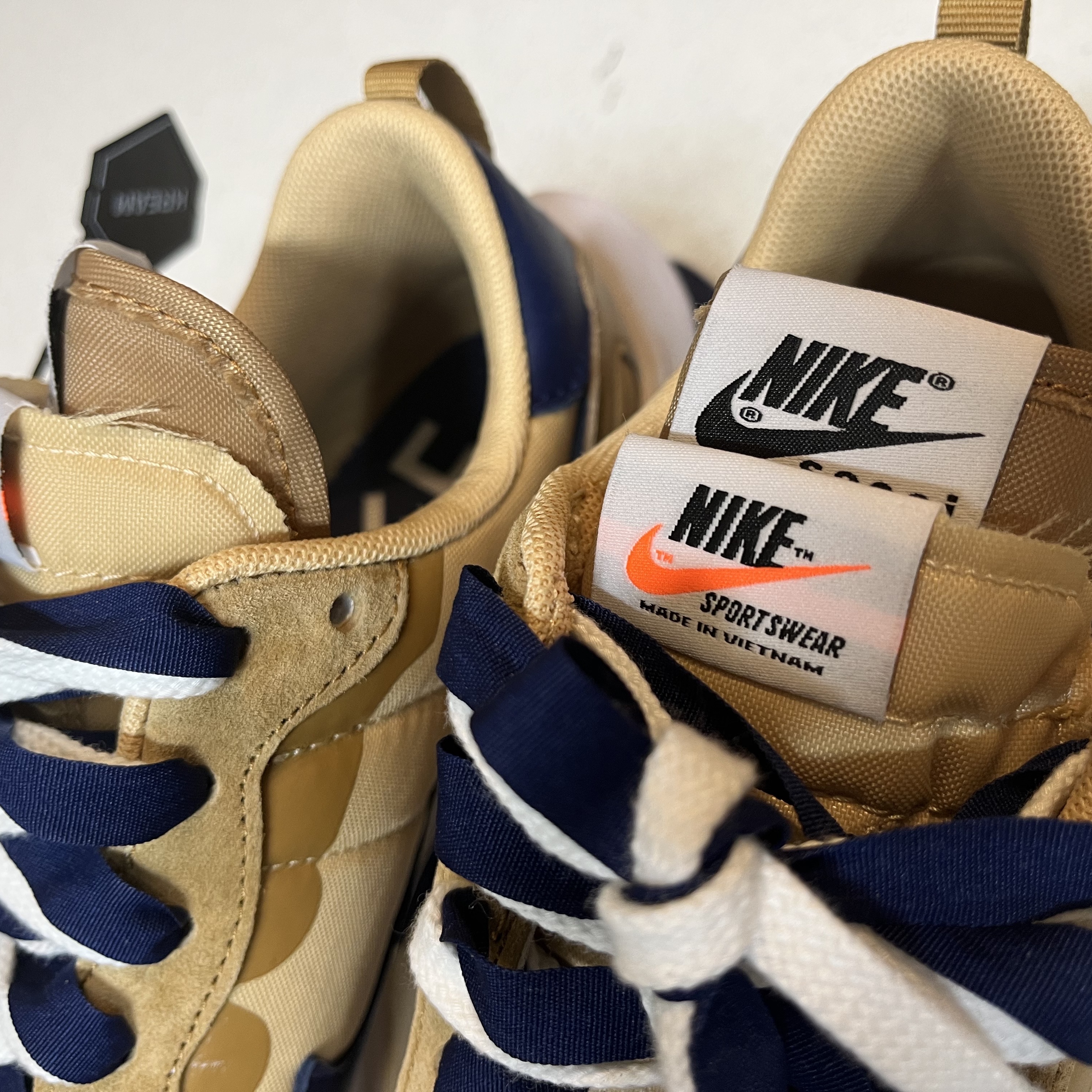 Nike x Sacai VaporWaffle Sesame and Blue Void 착용 스타일 - 2
