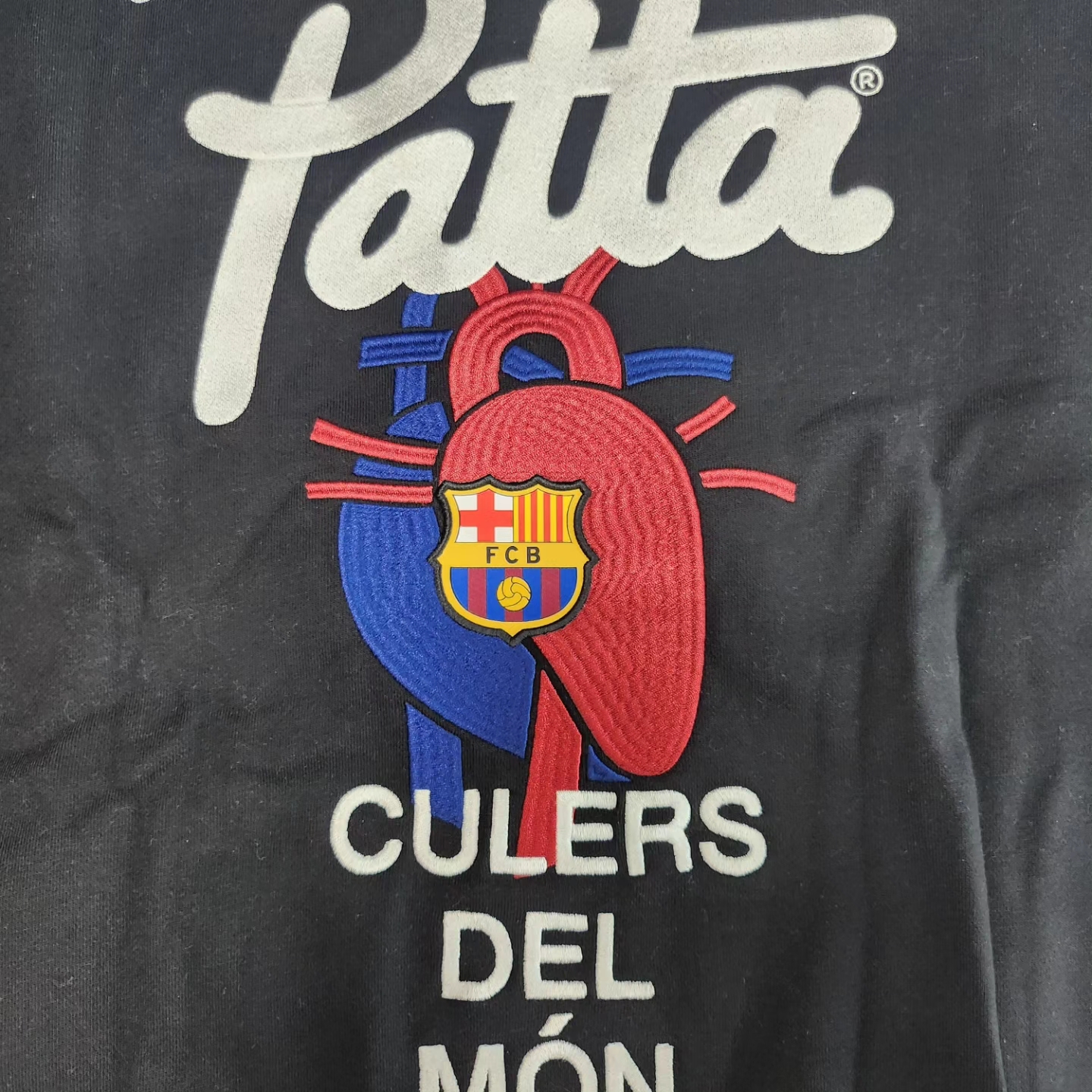Nike x Patta x FC Barcelona Solo Swoosh Hoodie Culers del Món (FD4147-010) 착용 스타일