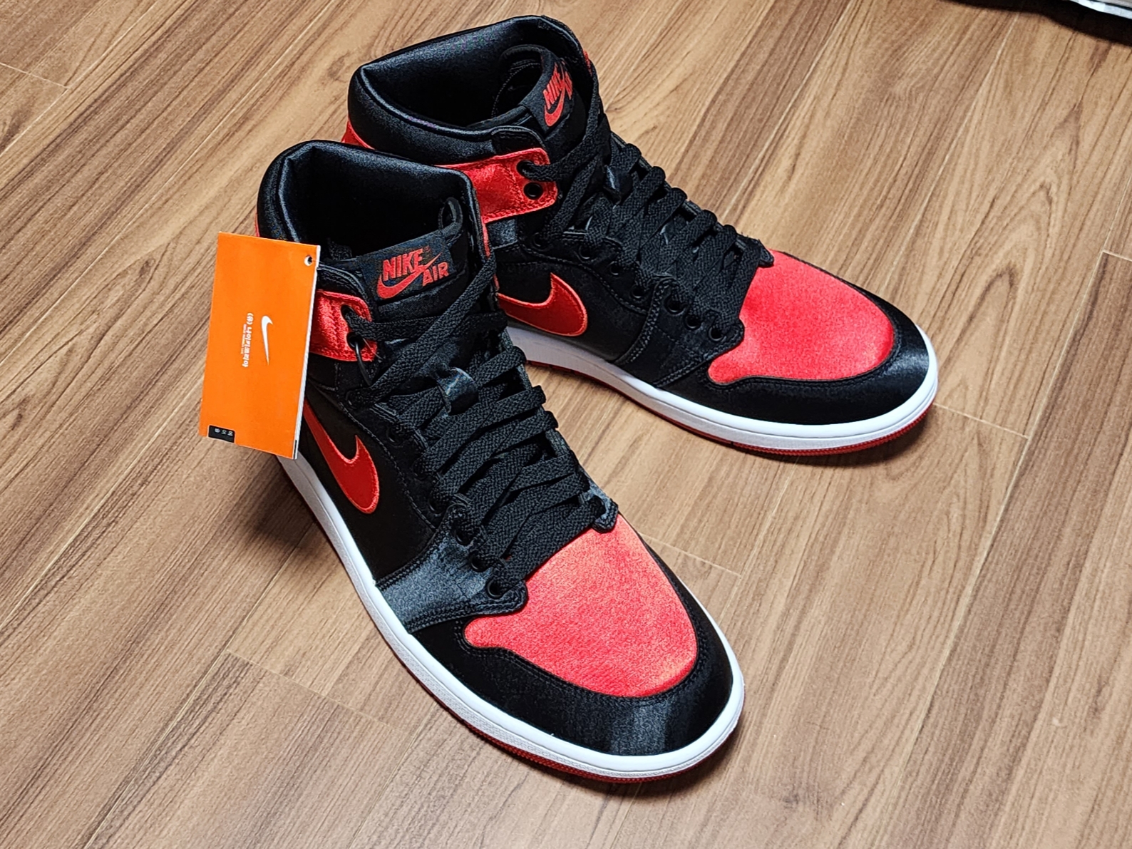 Jordan 1.5 Retro Bred, Jordan 1 Retro High OG Bred Banned 2016 착용 스타일 - 2