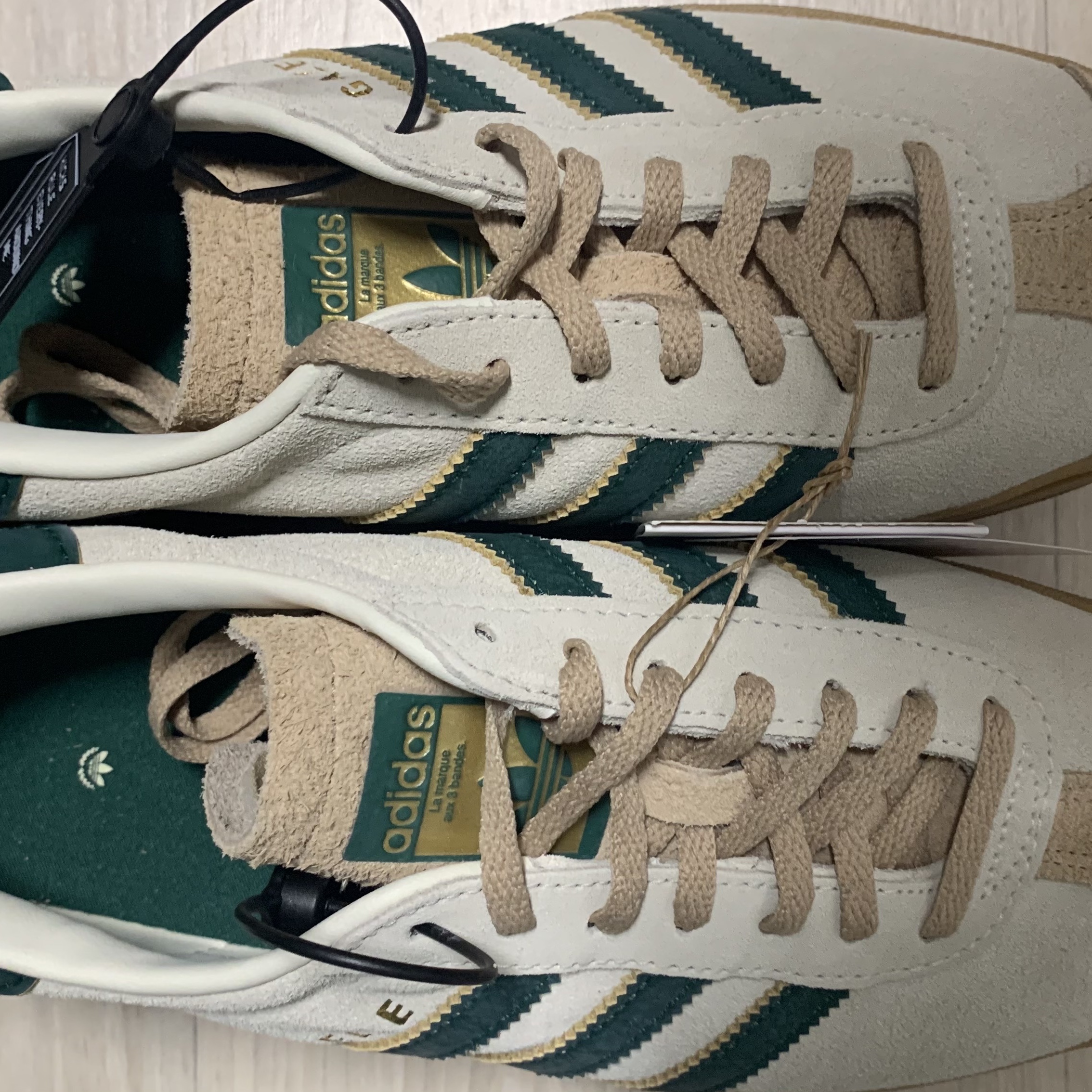 (W) Adidas Gazelle Bold Cream White Collegiate Green 착용 스타일