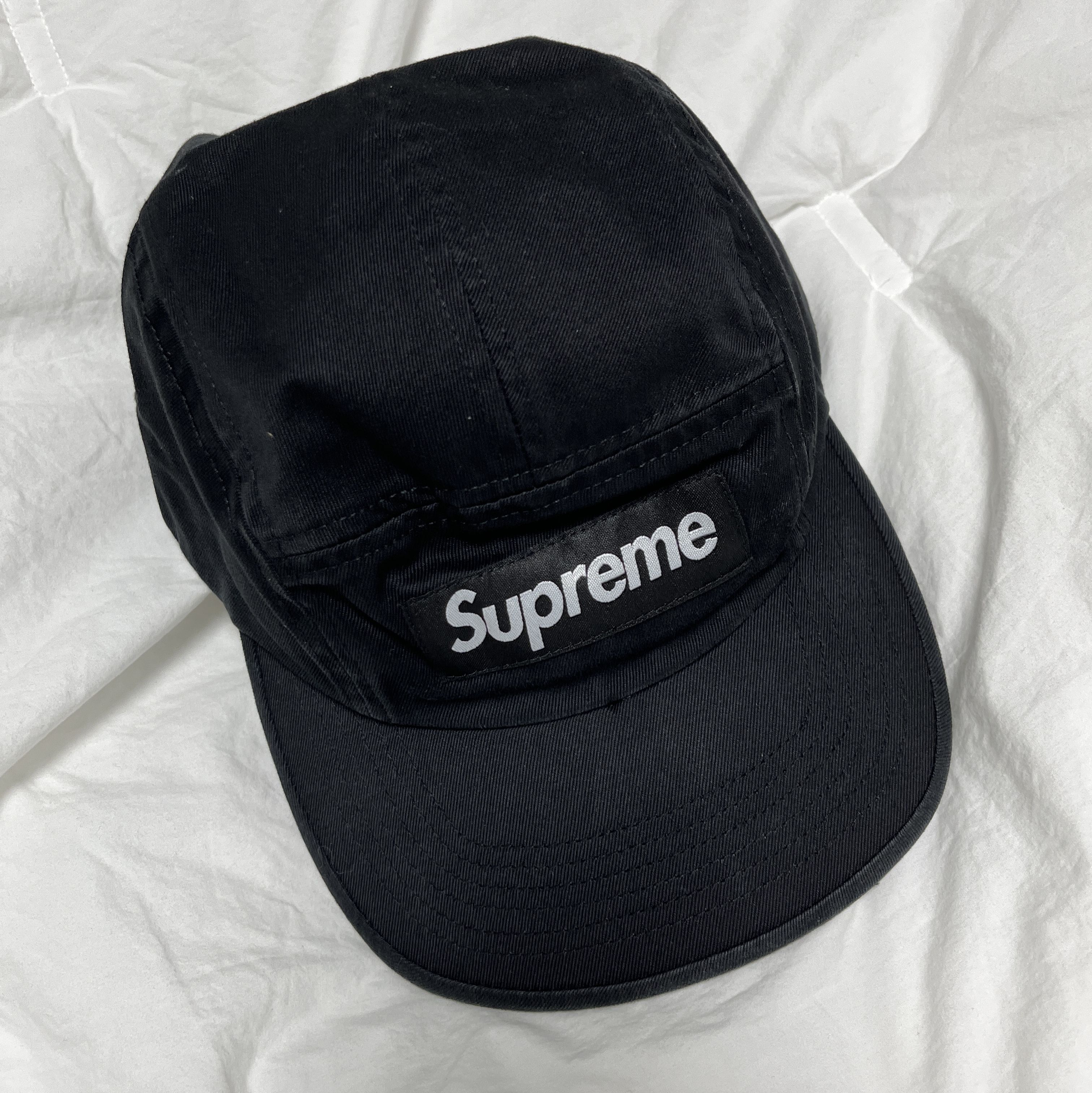 Supreme Washed Chino Twill Camp Cap Black 착용 스타일 - 1